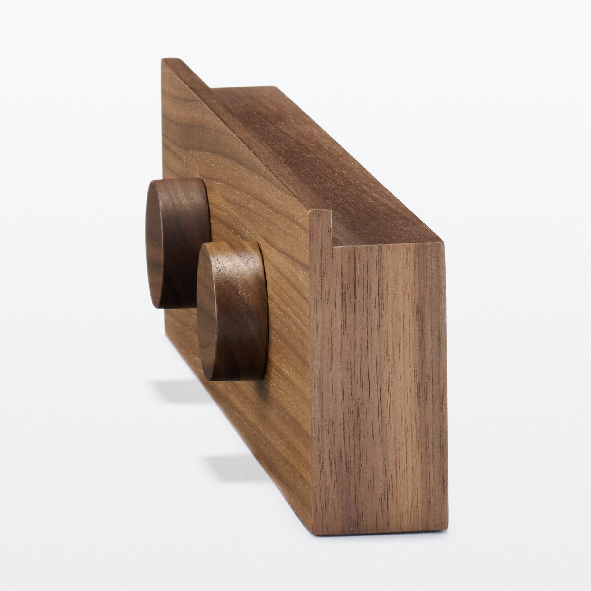 壁に付けられる家具長押マグネット付き　３０ｃｍ