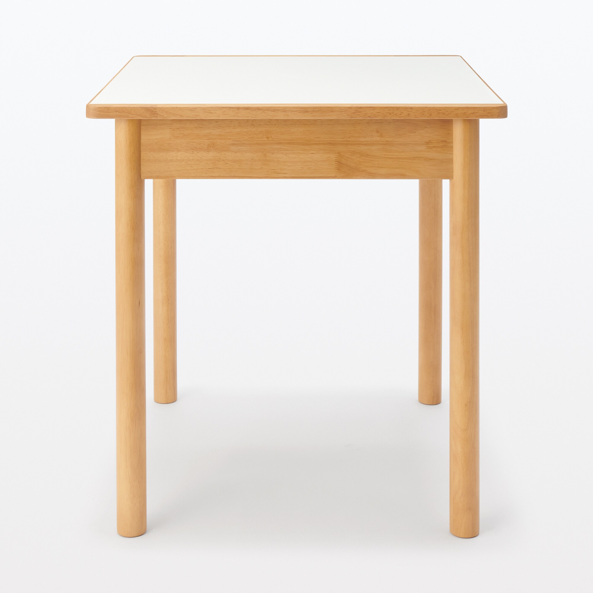 木製テーブル　７０×７０ｃｍ