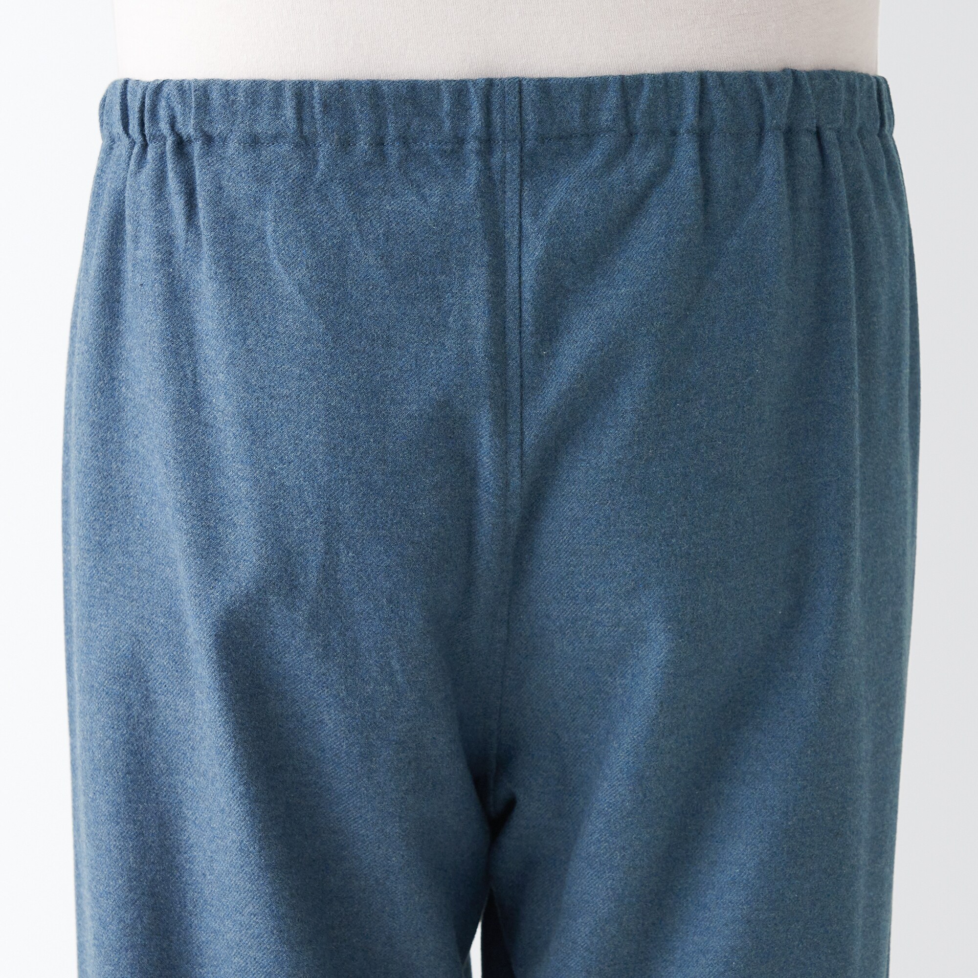 【両面起毛で温かい】脇に縫い目のない　フランネルパジャマ（旧仕様：丸襟タイプ・お尻ポケットなし）