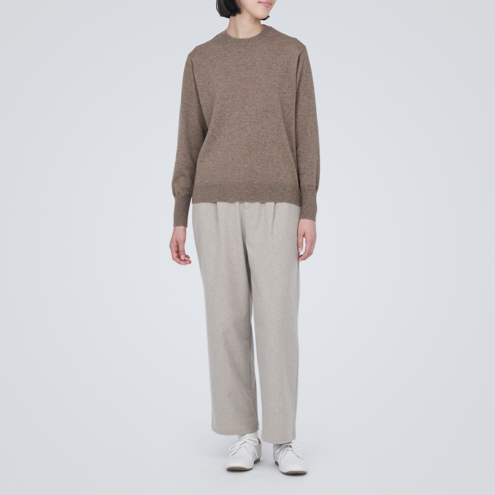 自然のまんまの色　カシミヤ　クルーネックセーター（数量限定）