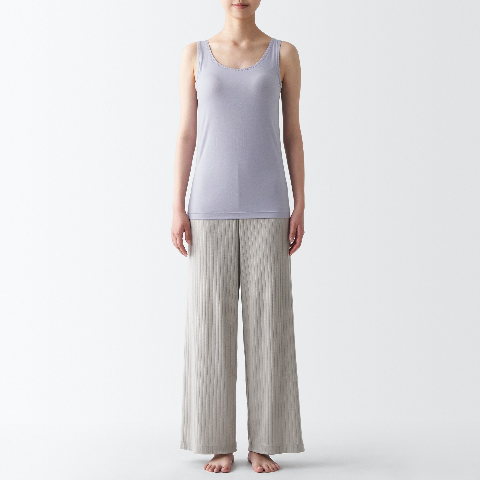 婦人　なめらかブラタンクトップ