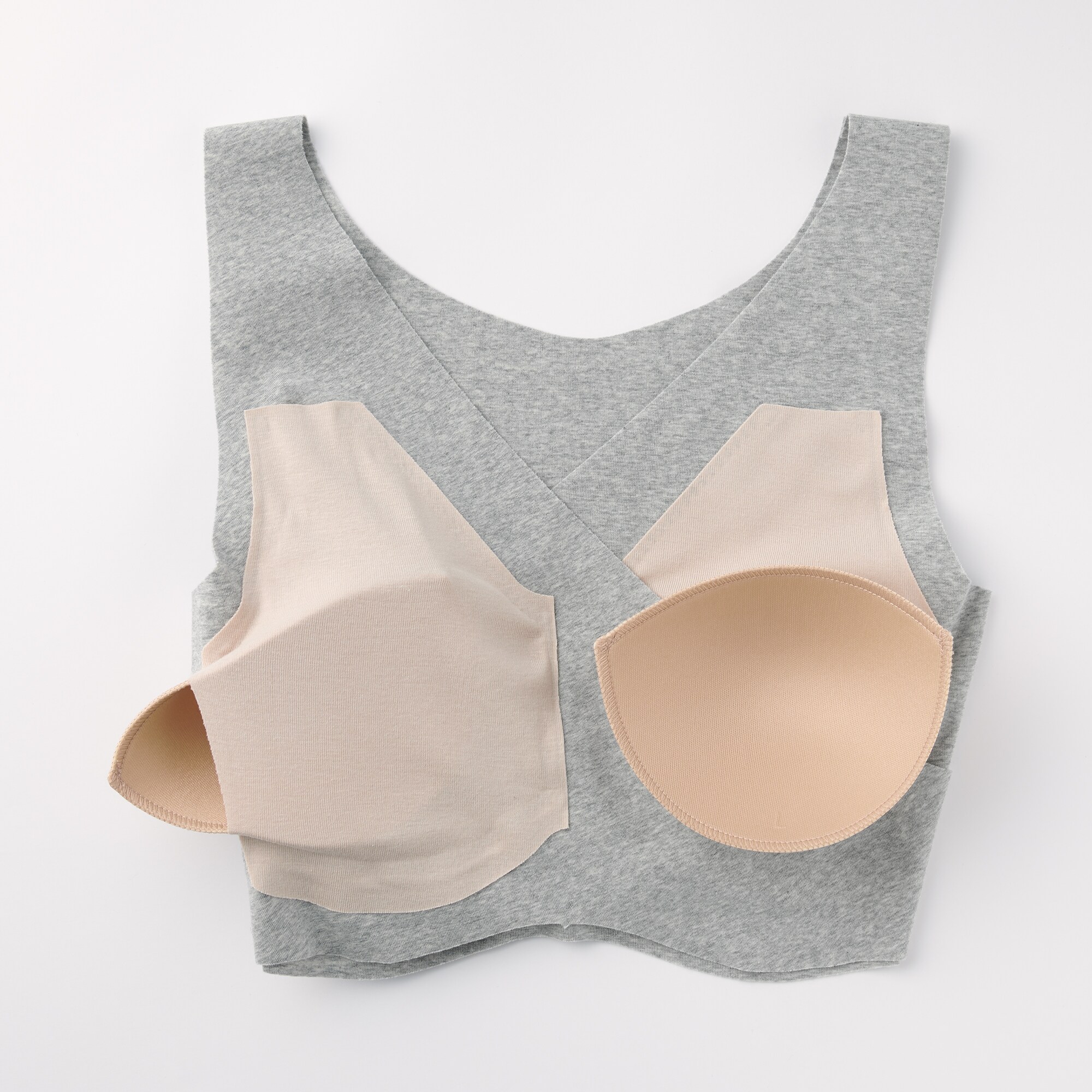 どこにも縫い目がない　授乳に便利なブラジャー