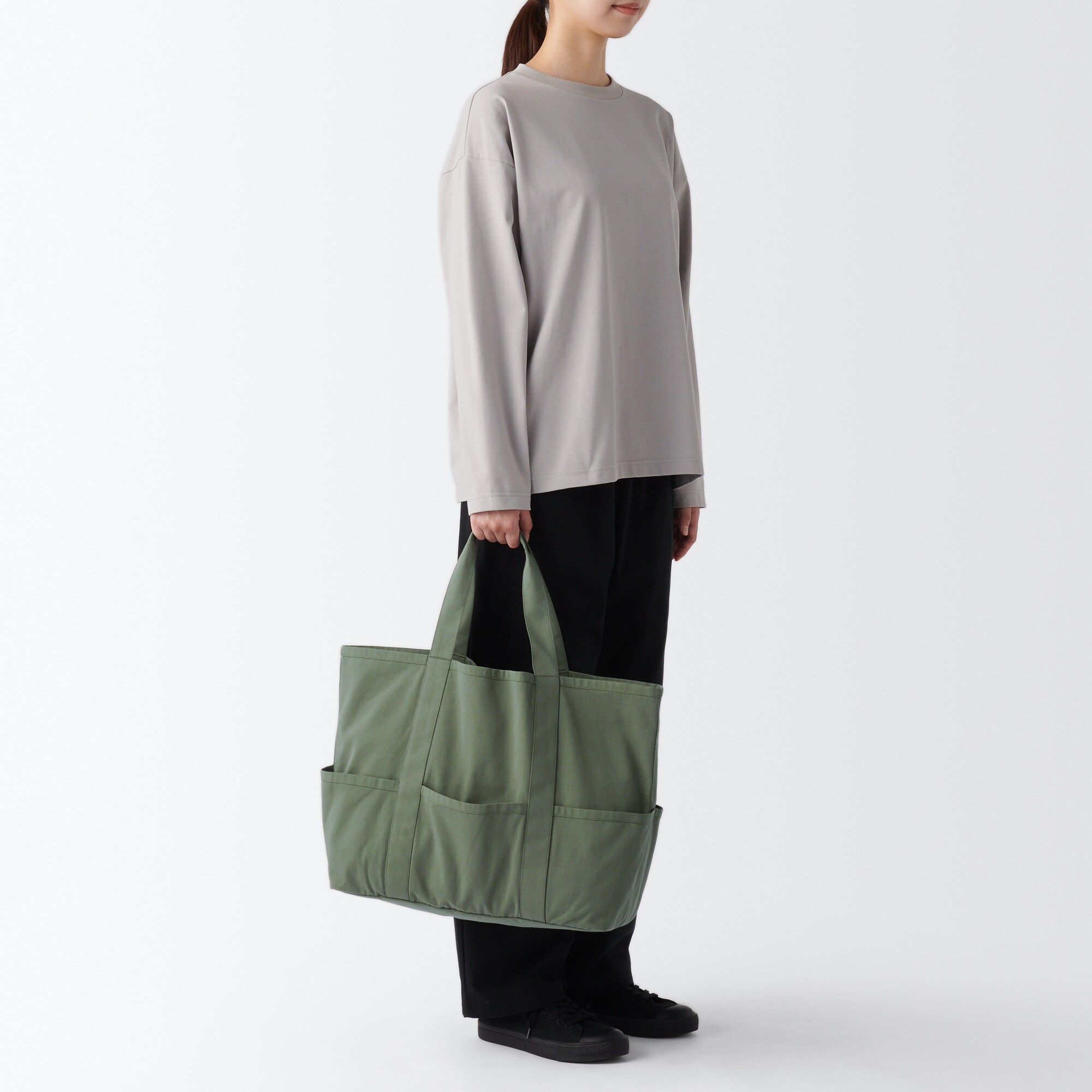 燃えにくい素材を使ったトートバッグ