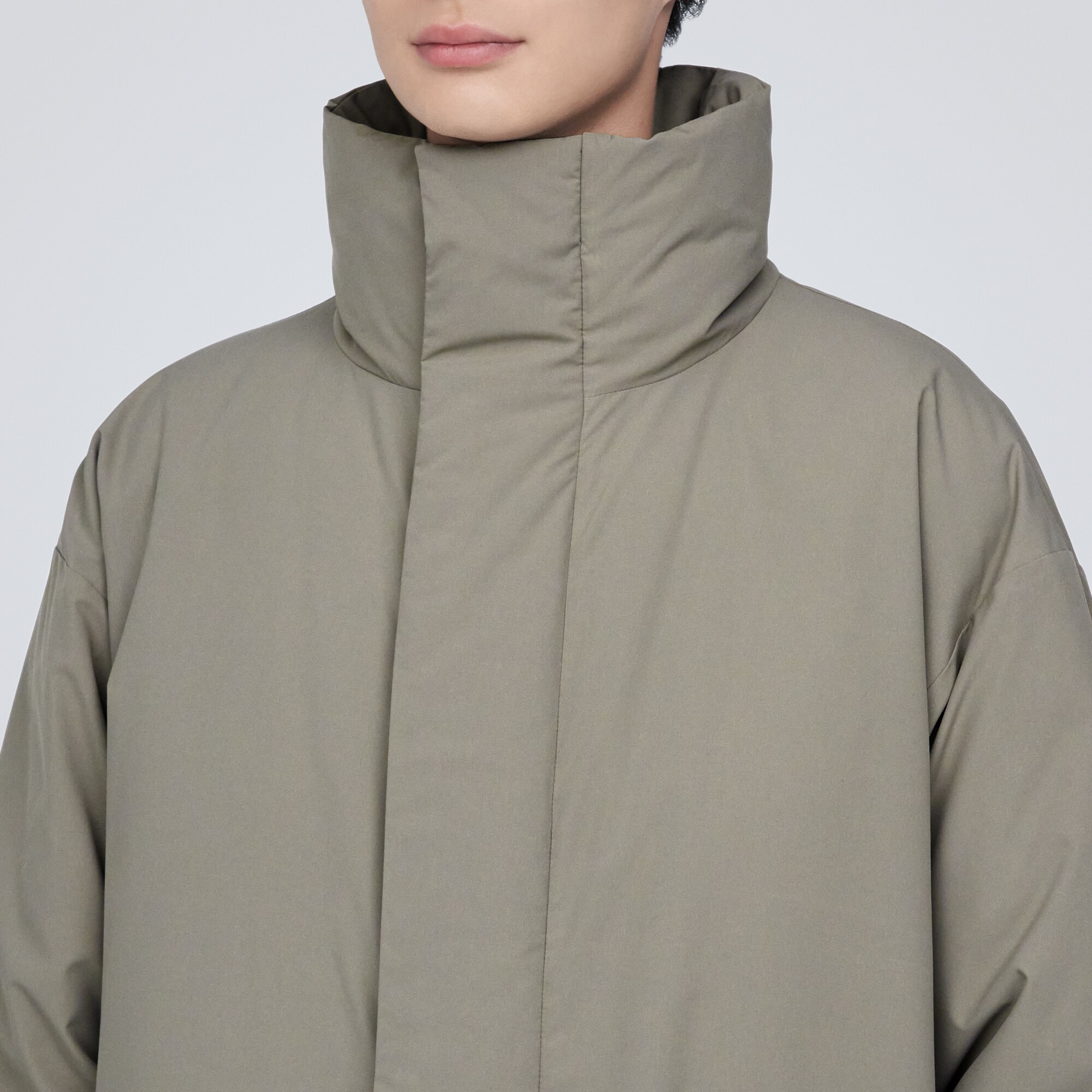 撥水スタンドカラーダウンコート