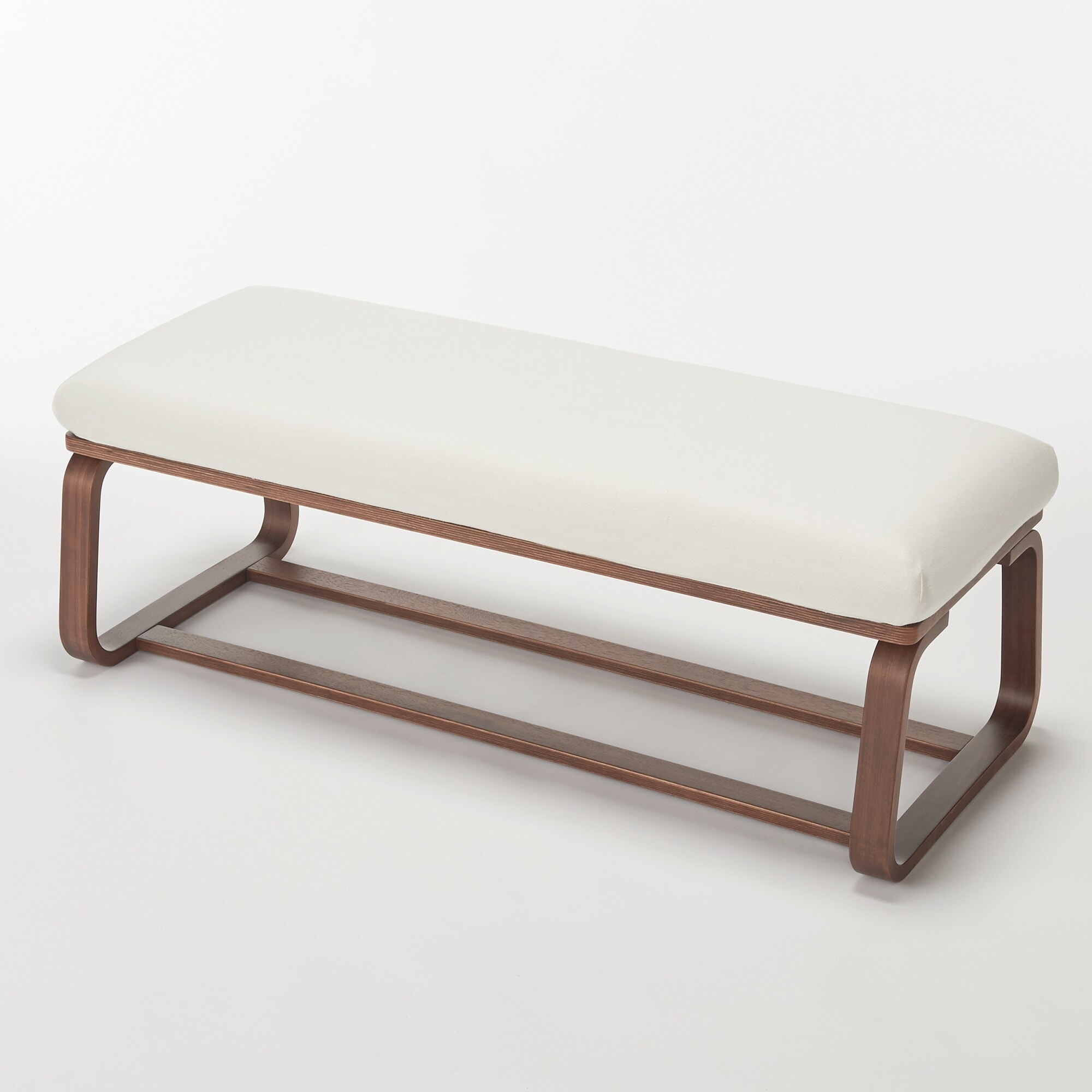 リビングでもダイニングでもつかえるベンチ・１・ウォールナット材（カバー別売り）