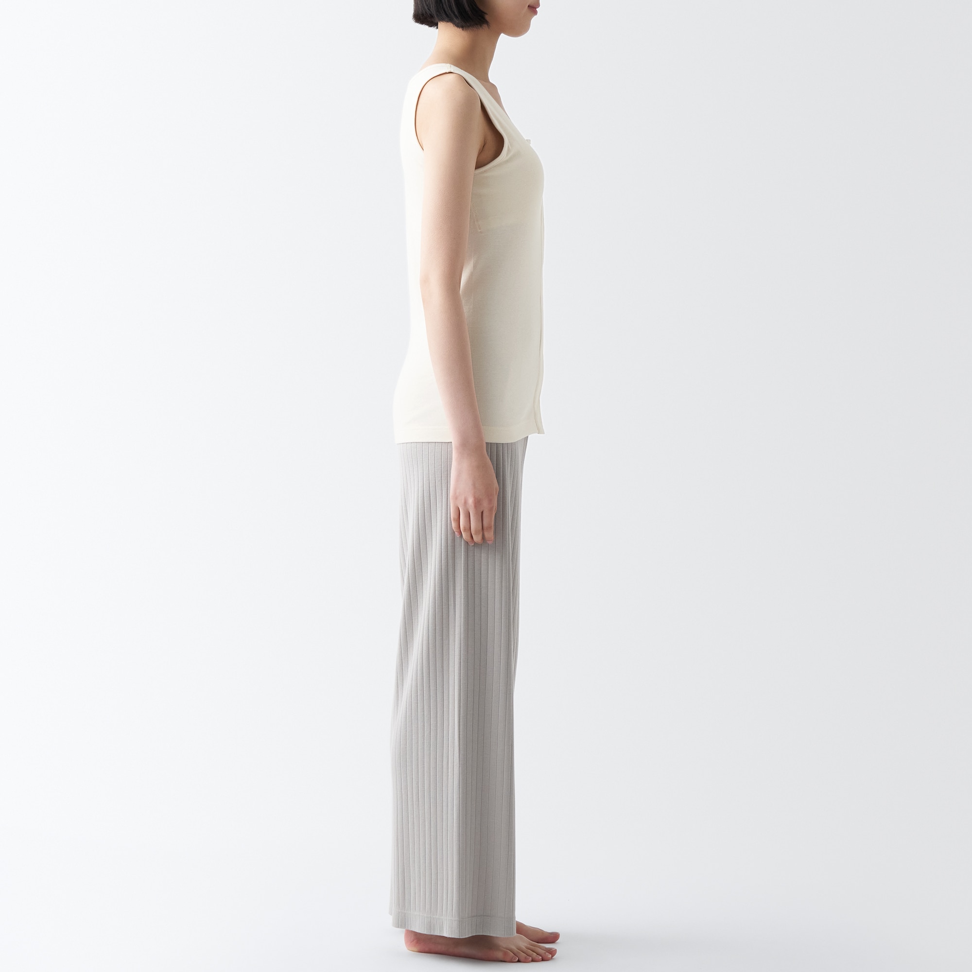 無染色前開きカップ入りタンクトップ