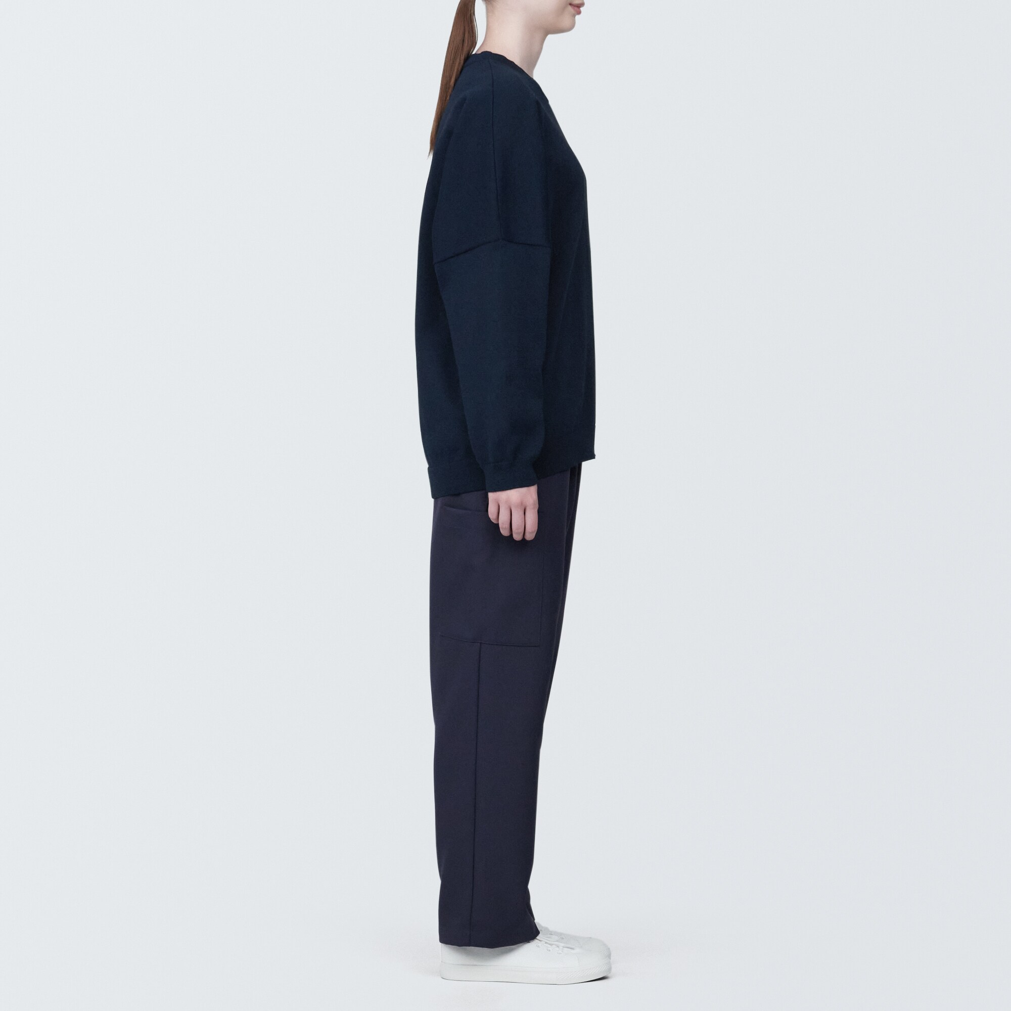 乾きやすいニットプルオーバー