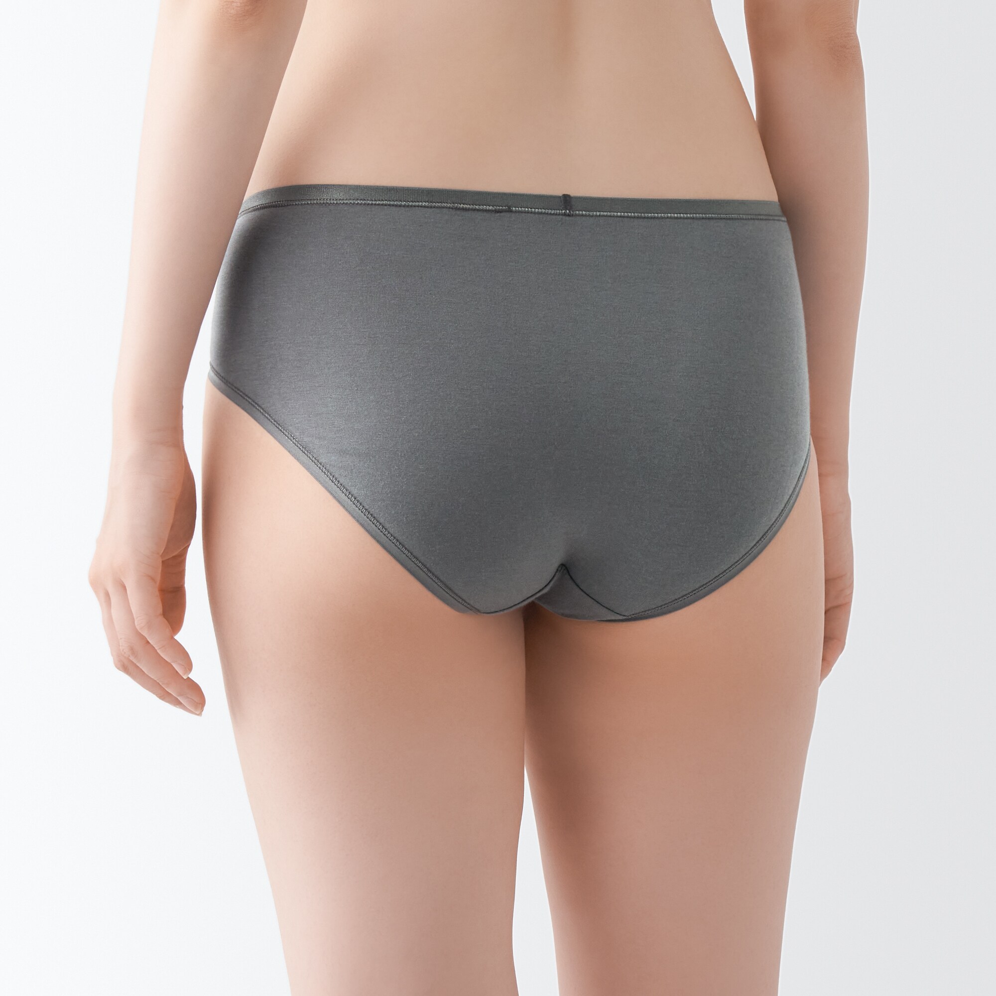 ストレッチミディショーツ