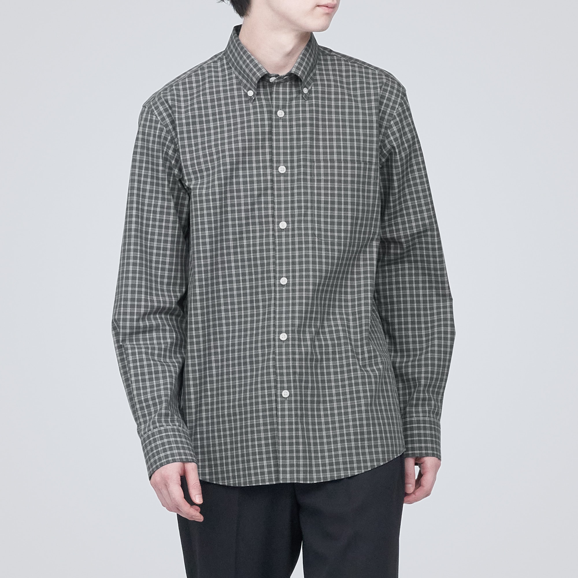 シワになりにくいボタンダウン長袖シャツ