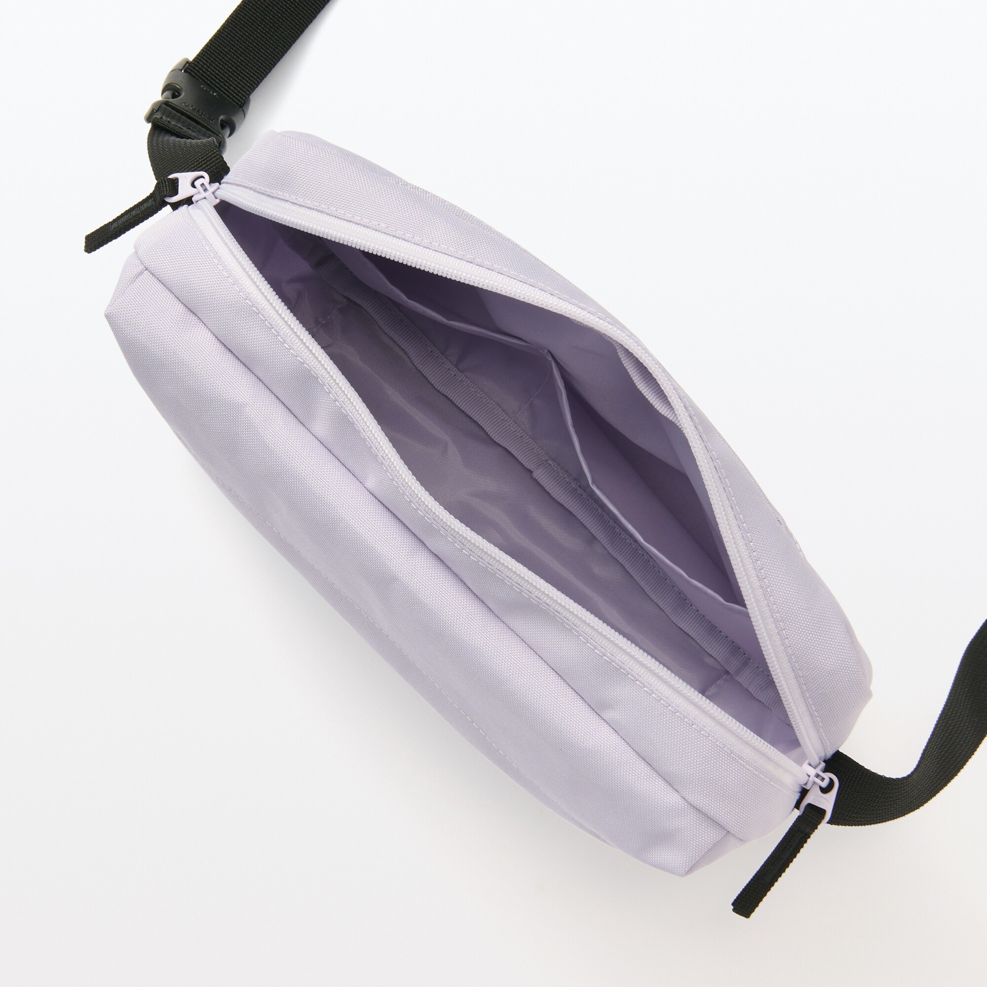 ウエストポーチにもなる　撥水ショルダーバッグ