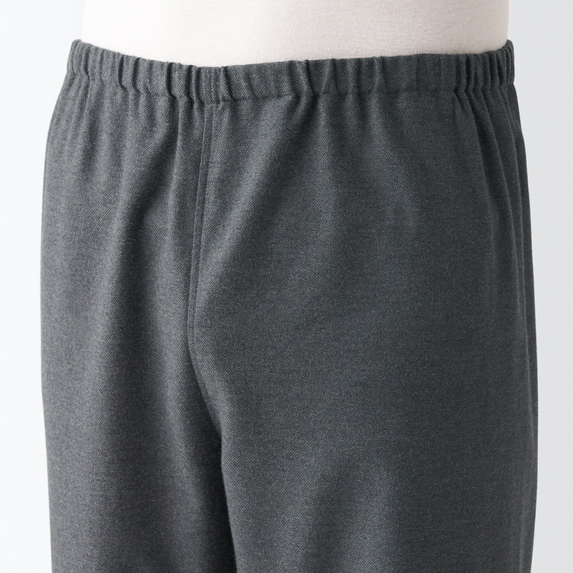 【両面起毛で温かい】脇に縫い目のない　フランネルパジャマ（旧仕様：丸襟タイプ・お尻ポケットなし）