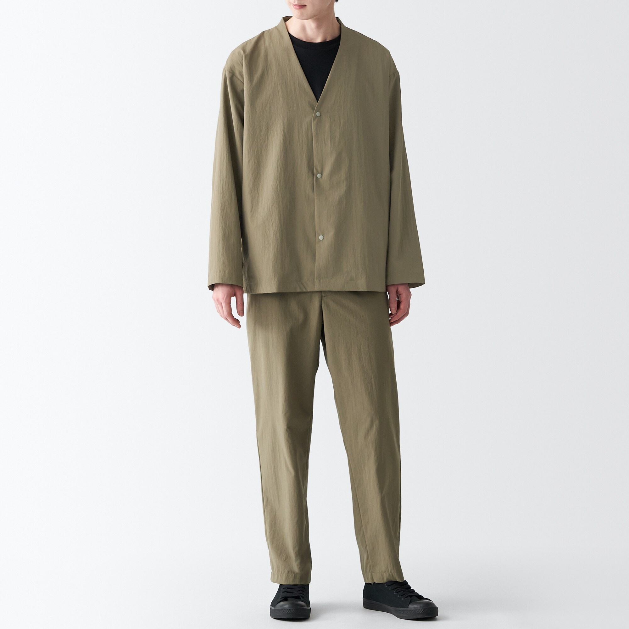 風を通すストレッチカーディガン