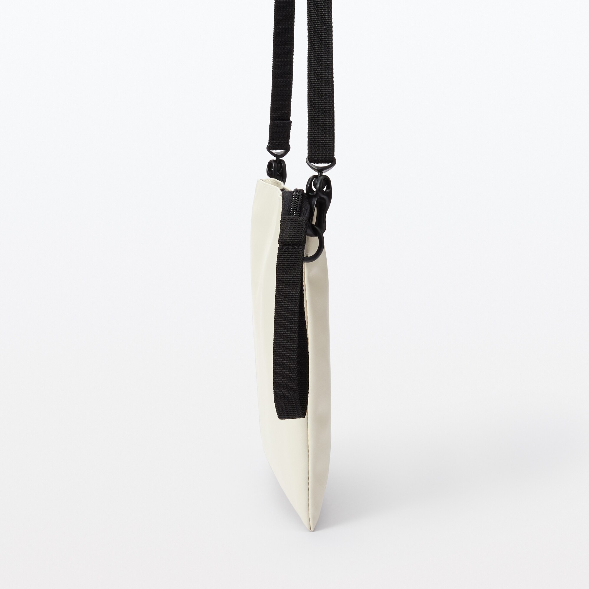 植物由来の原料を使った　サコッシュ