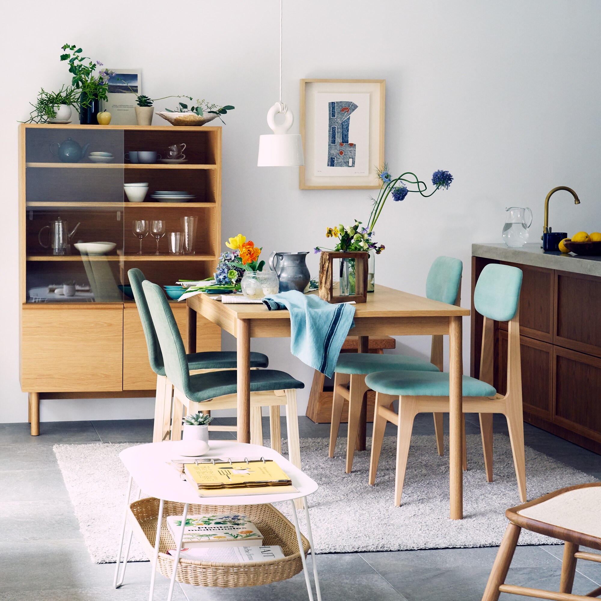 ＳＴＩＬＴ　ＶＩＴＲＩＮＥ　幅９０×奥行４４×高さ１４０ｃｍ