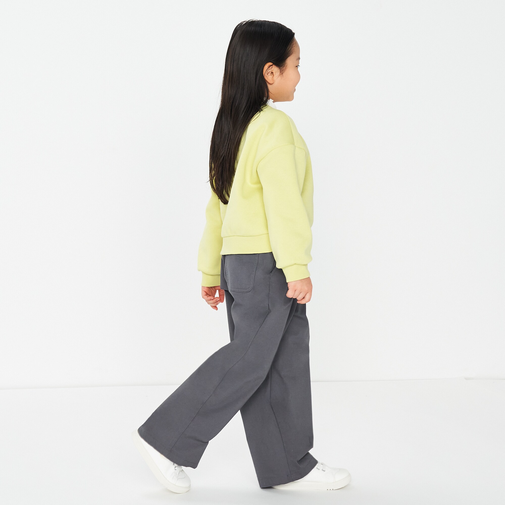 キッズ　ショート丈スウェットシャツ