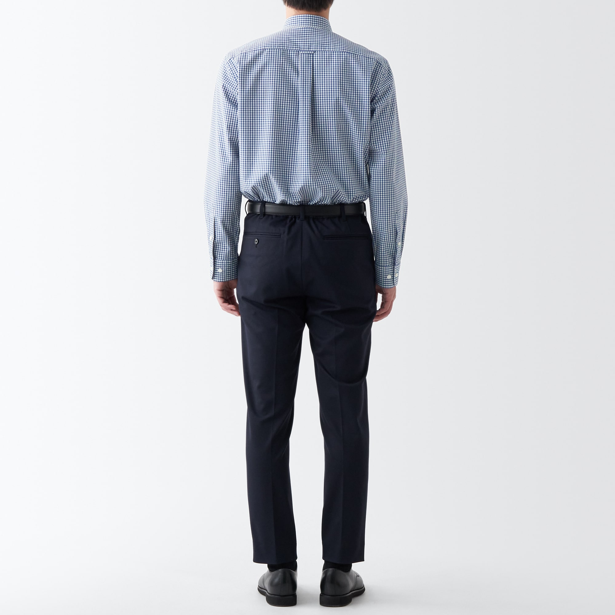 シワになりにくいボタンダウン長袖シャツ