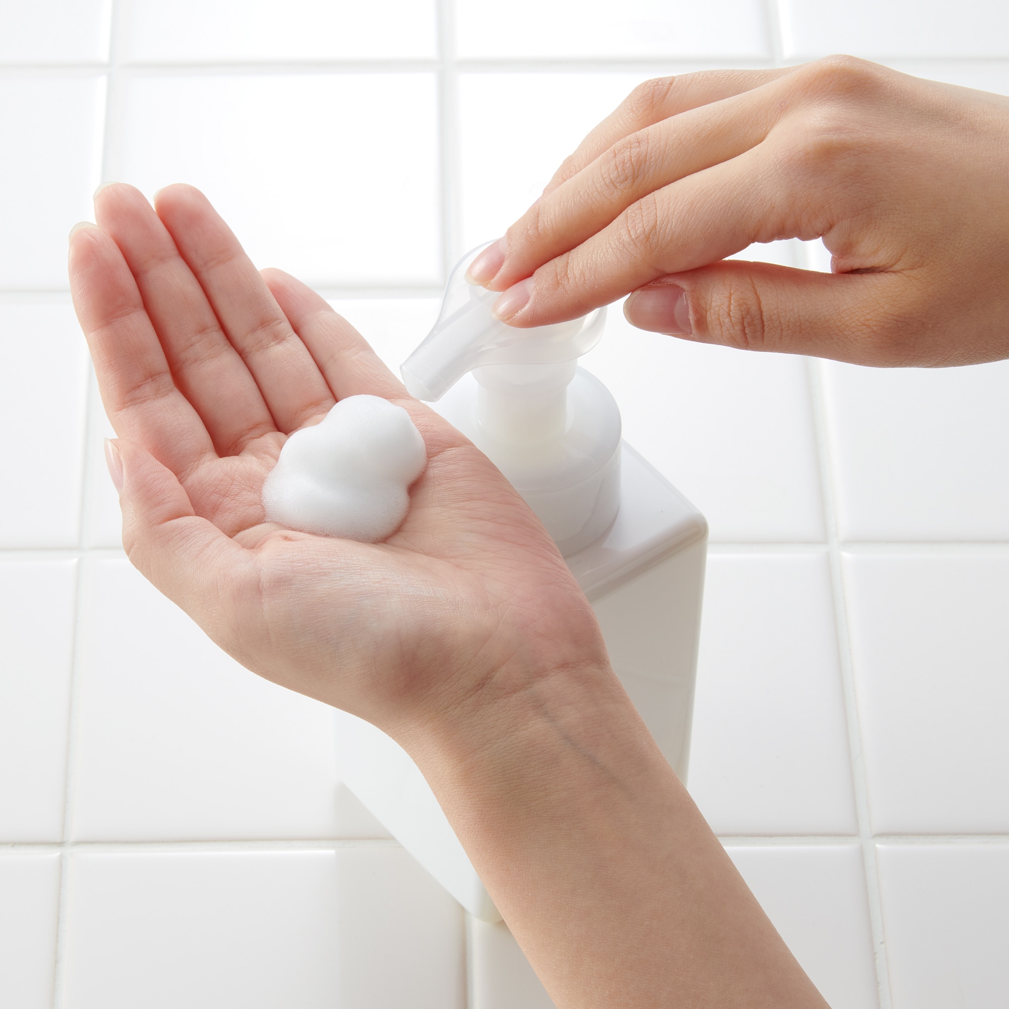 ＰＥＴ詰替ボトル　泡タイプ　ホワイト　４００ｍＬ