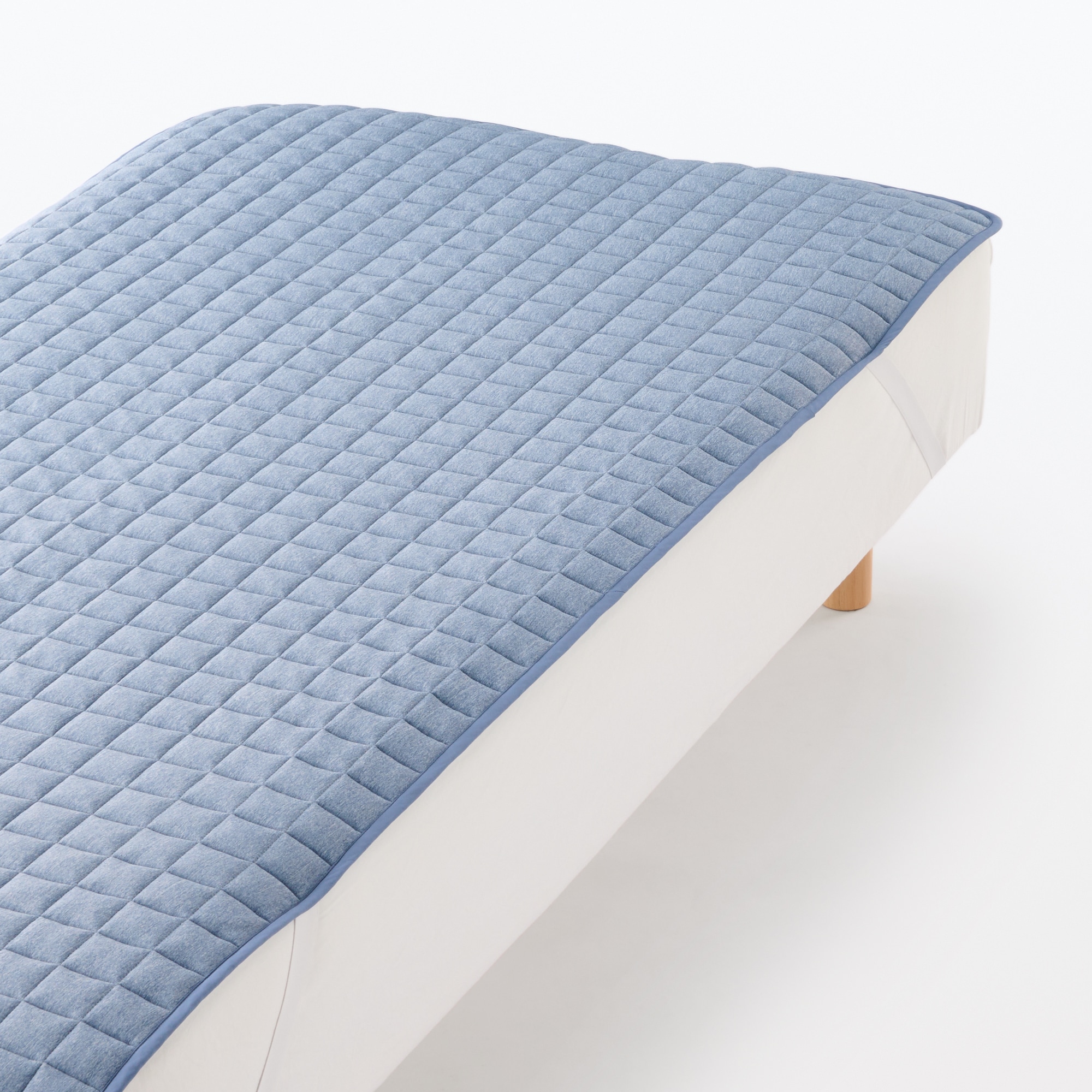 ひんやり　敷パッド／Ｓ～Ｄ