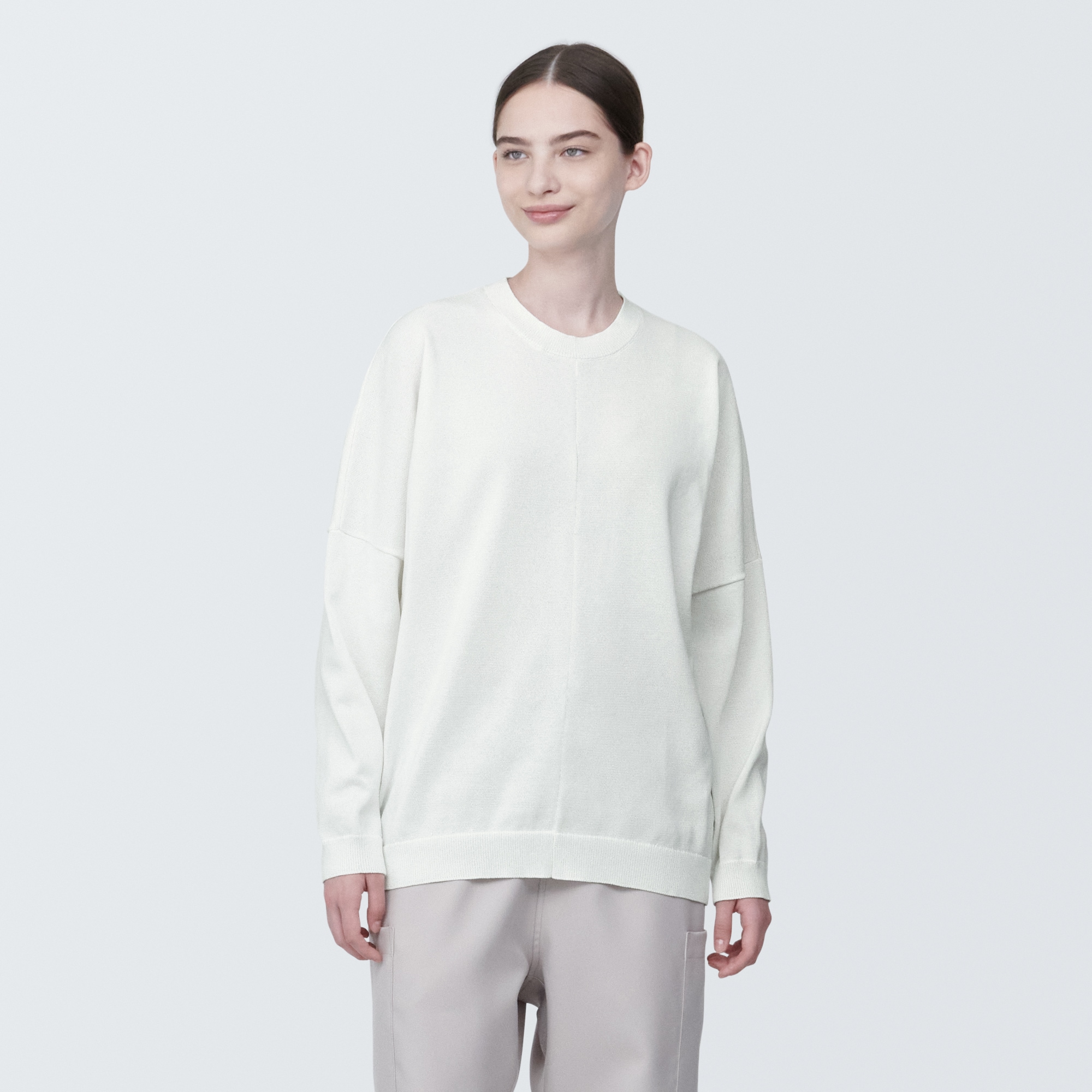 乾きやすいニットプルオーバー