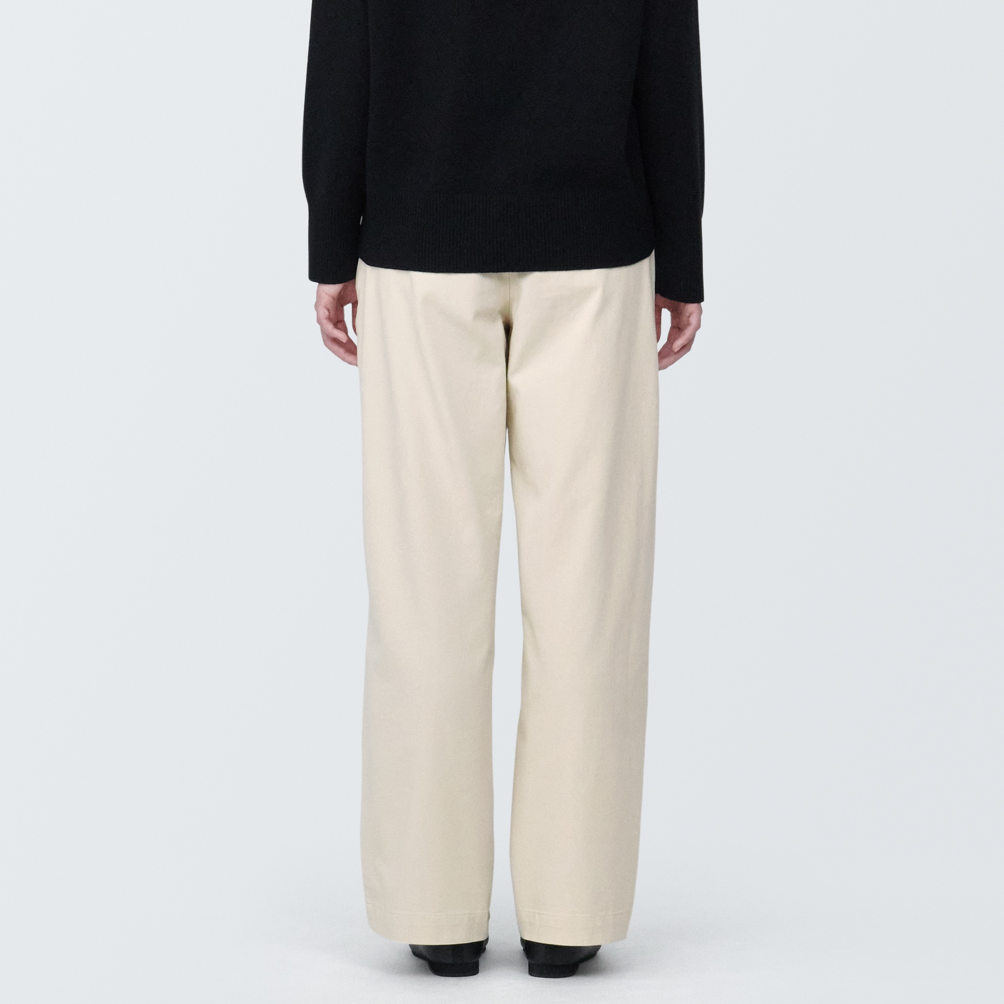 婦人　縦横ストレッチチノタックワイドパンツ　股下長め