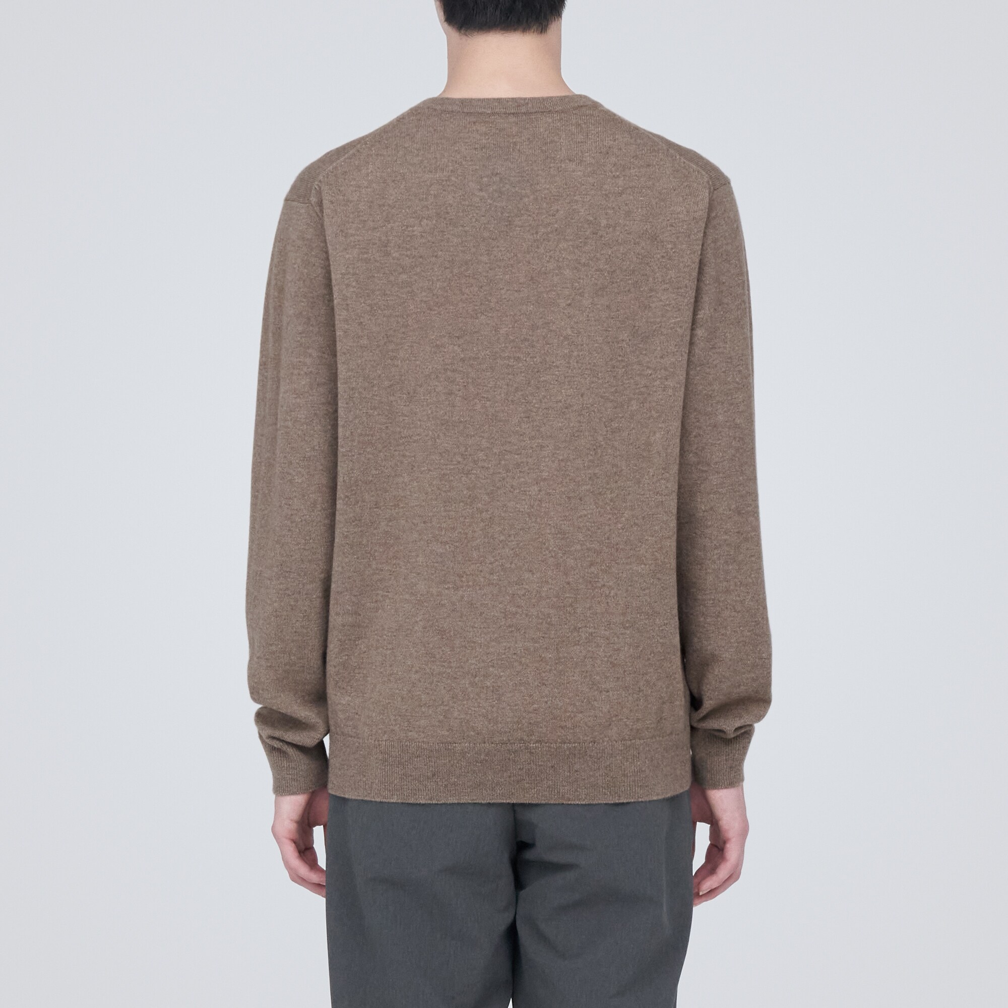 自然のまんまの色カシミヤクルーネックセーター（数量限定）