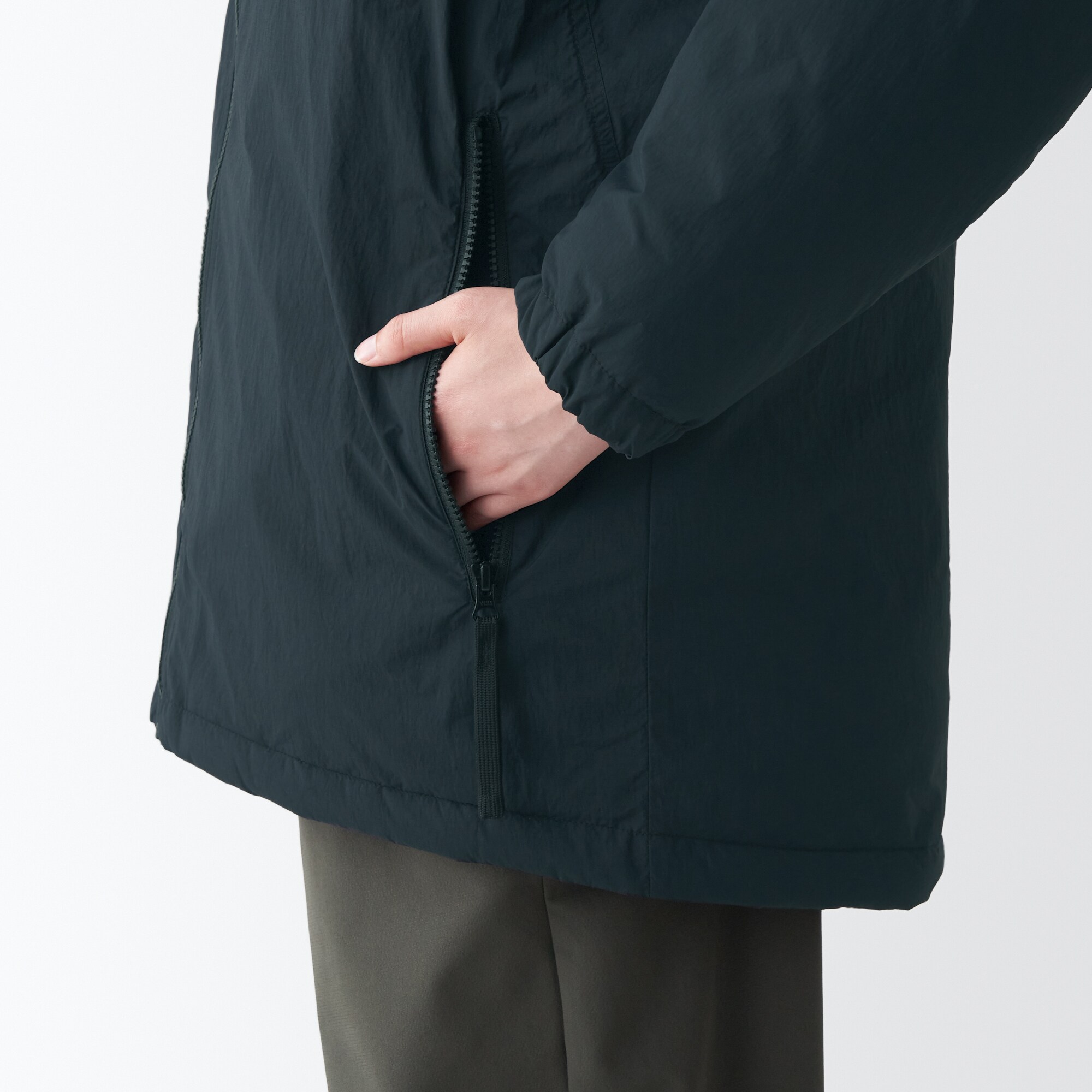 撥水フード付きダウンジャケット