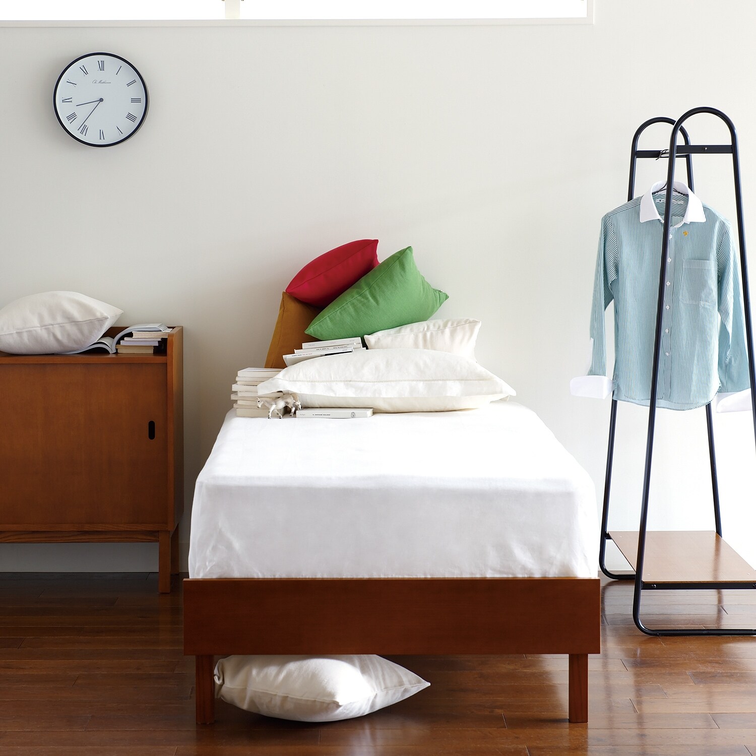 ＰＡＵＬ　ＨＡＮＧＥＲ　ＳＴＡＮＤ　幅９０×奥行４０．５×高さ１５０ｃｍ