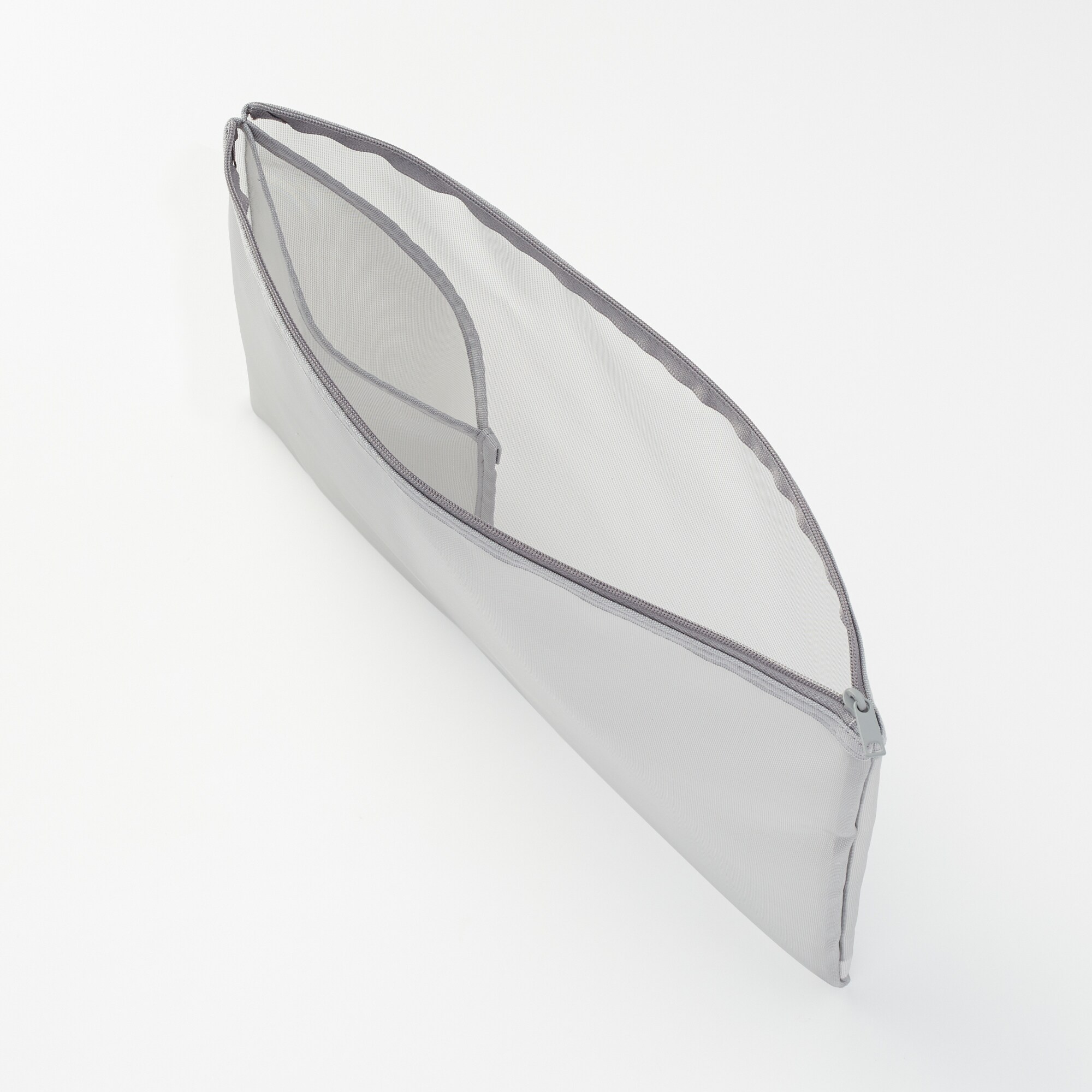 【Ａ４サイズ用】ナイロンメッシュ書類ケース・ポケット付き