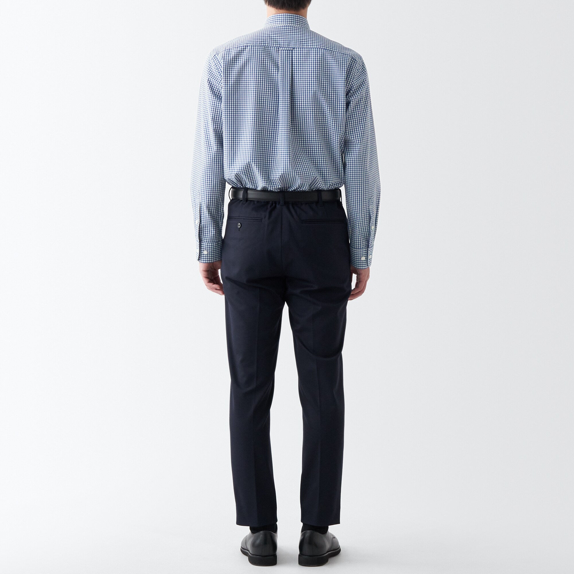 シワになりにくいボタンダウン長袖シャツ