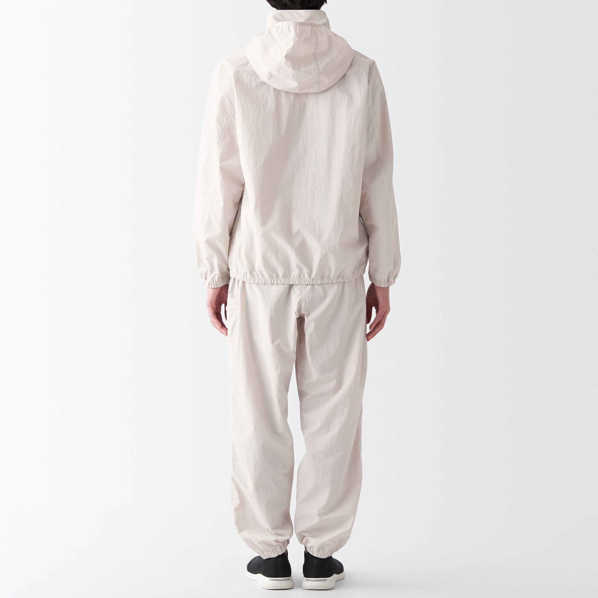 撥水ナイロンウィンドブレーカー