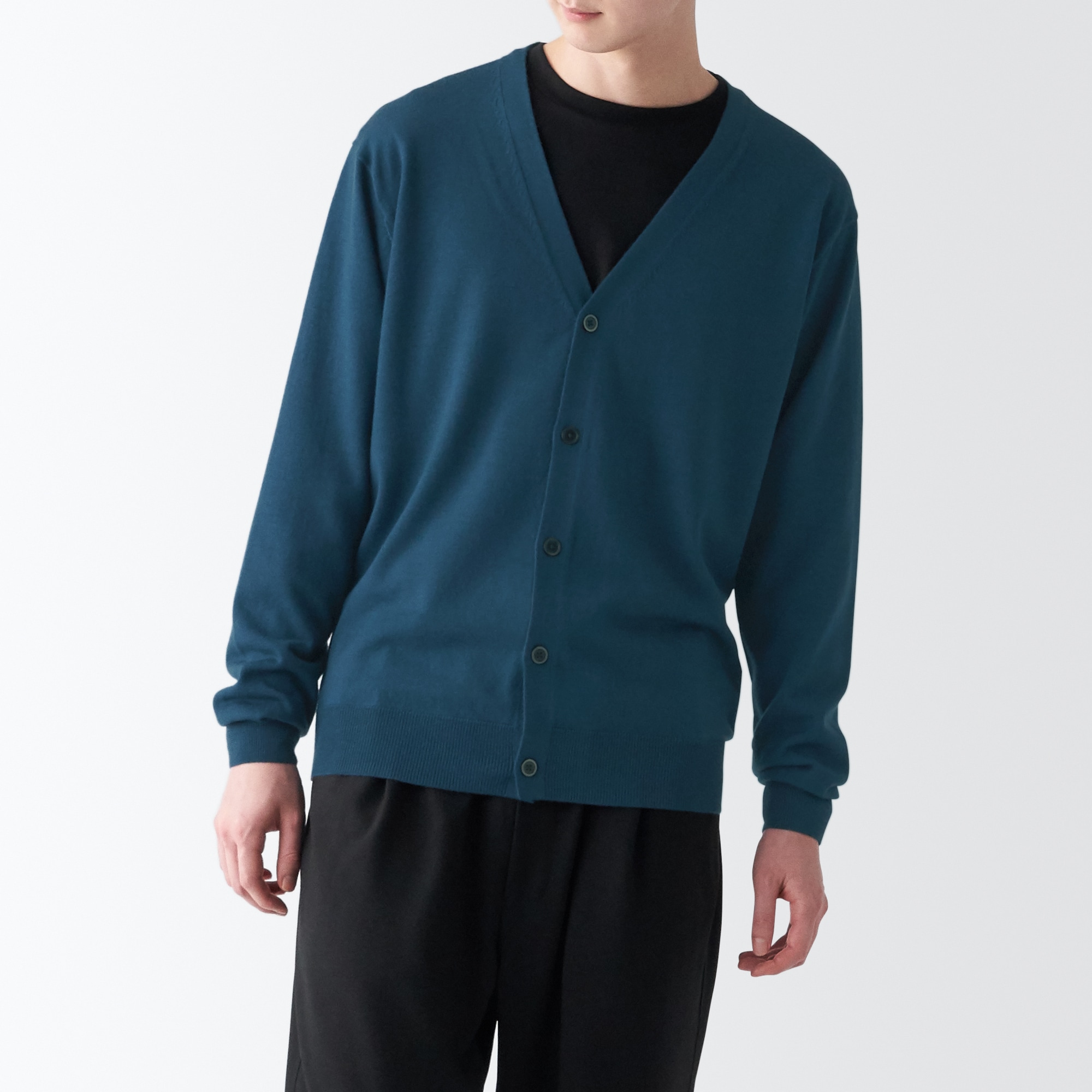 洗えるウールハイゲージＶネックカーディガン