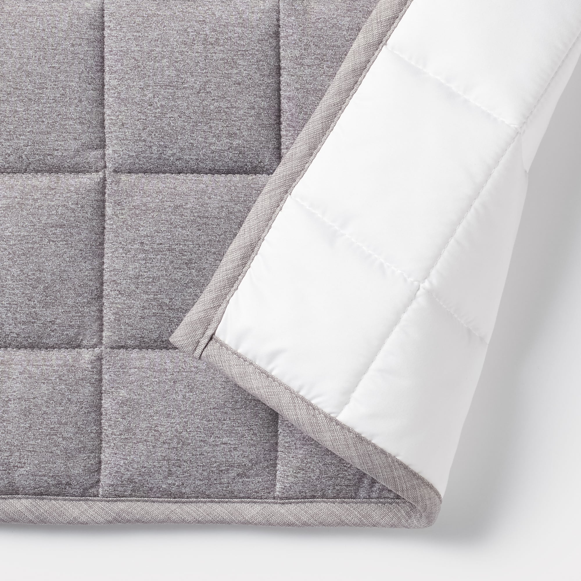 【接触冷感】ひんやり　キルティングラグ　９０×１５０ｃｍ