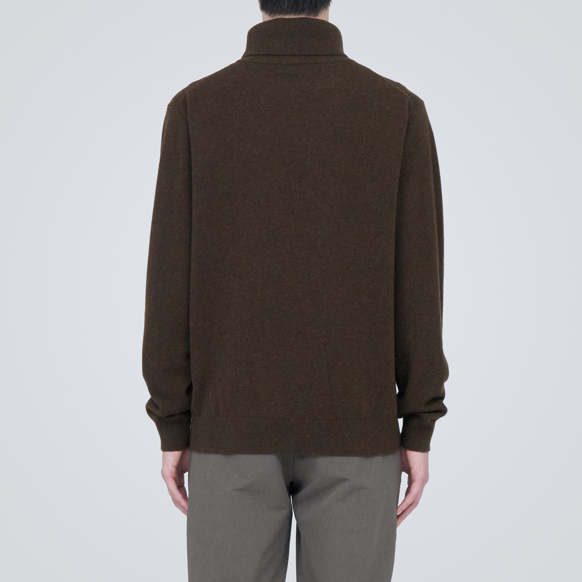 自然のまんまの色ヤクタートルネックセーター（数量限定）