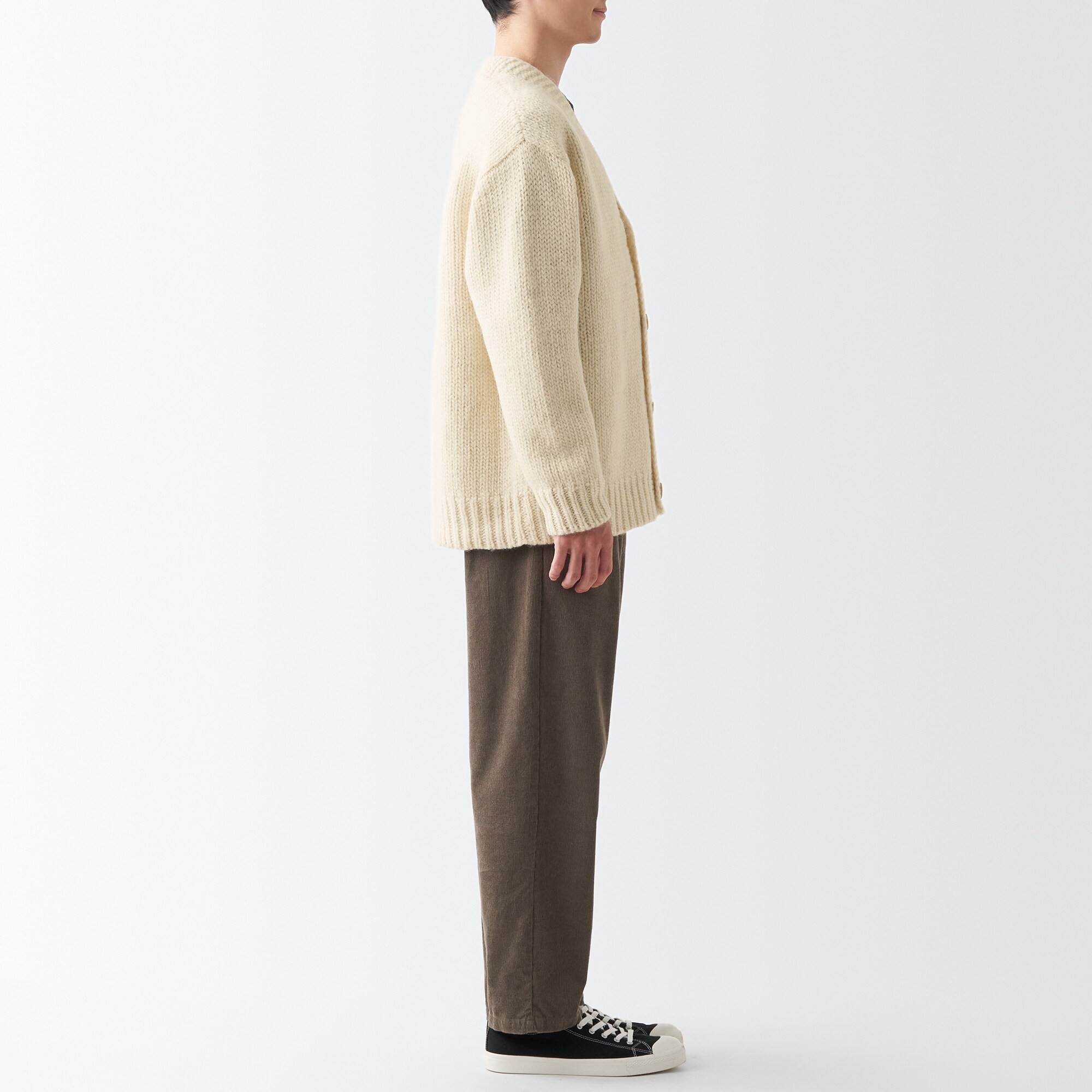 手編みニットカーディガン