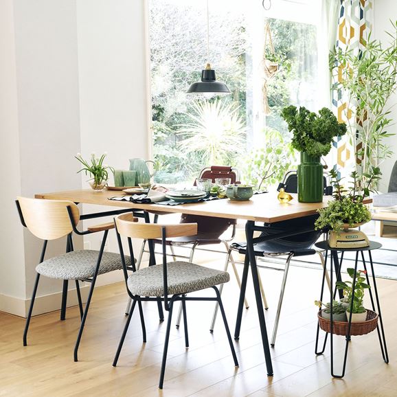 ＤＪＡＮＧＯ　ＡＲＭ　ＣＨＡＩＲ　ＢＫ