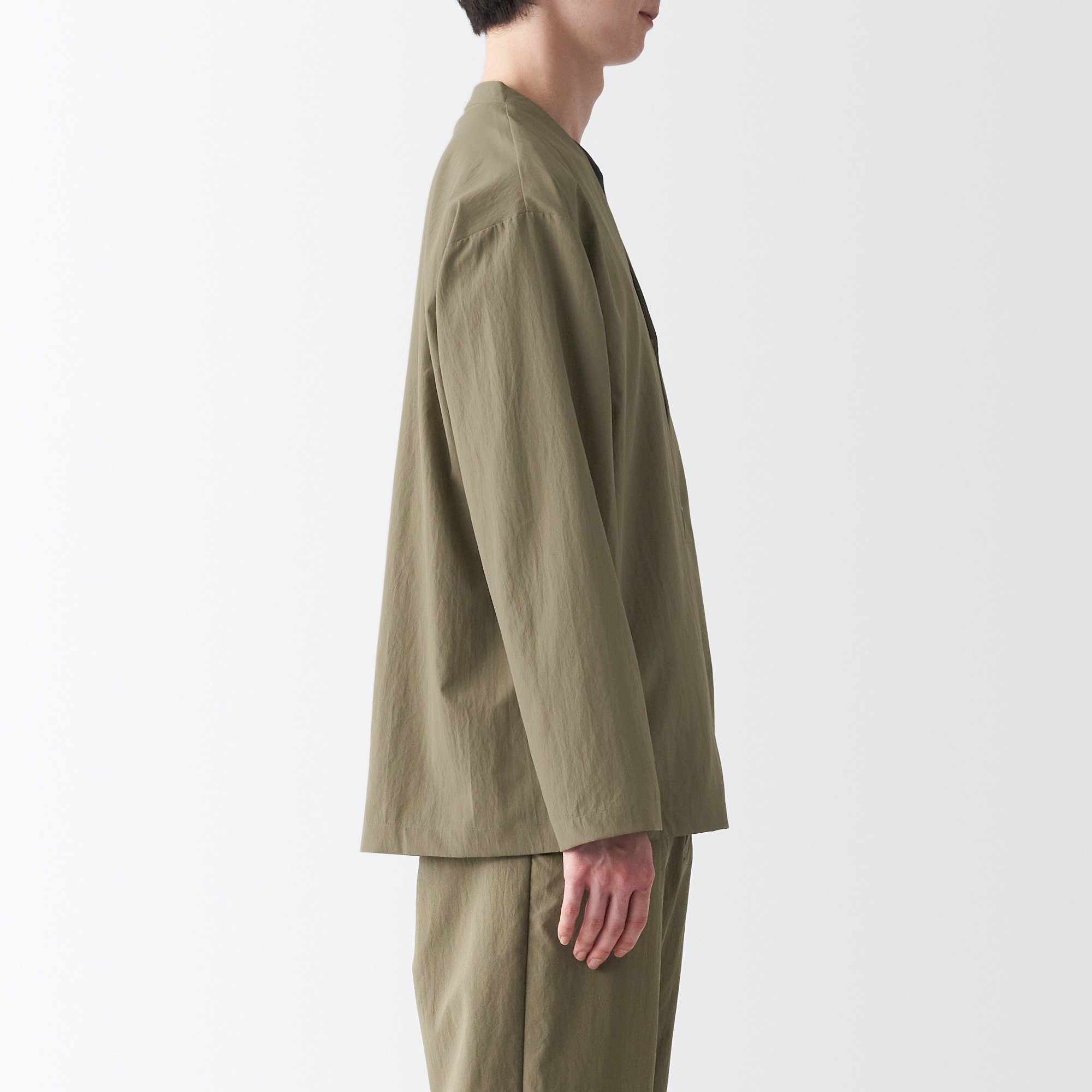 風を通すストレッチカーディガン