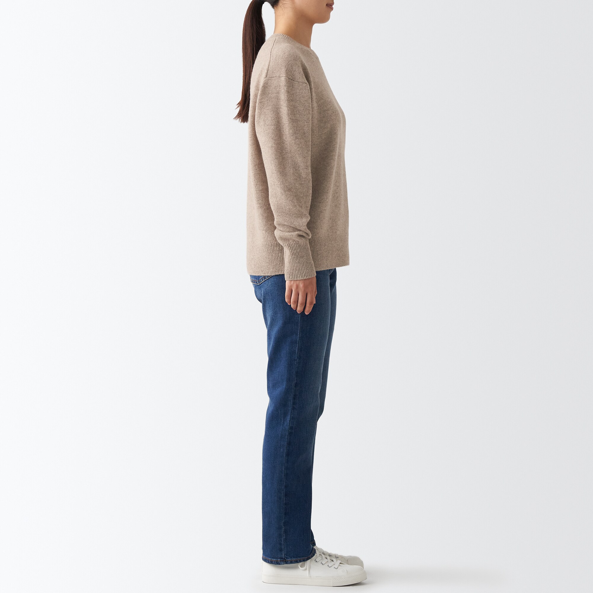 洗えるウールミドルゲージクルーネックセーター