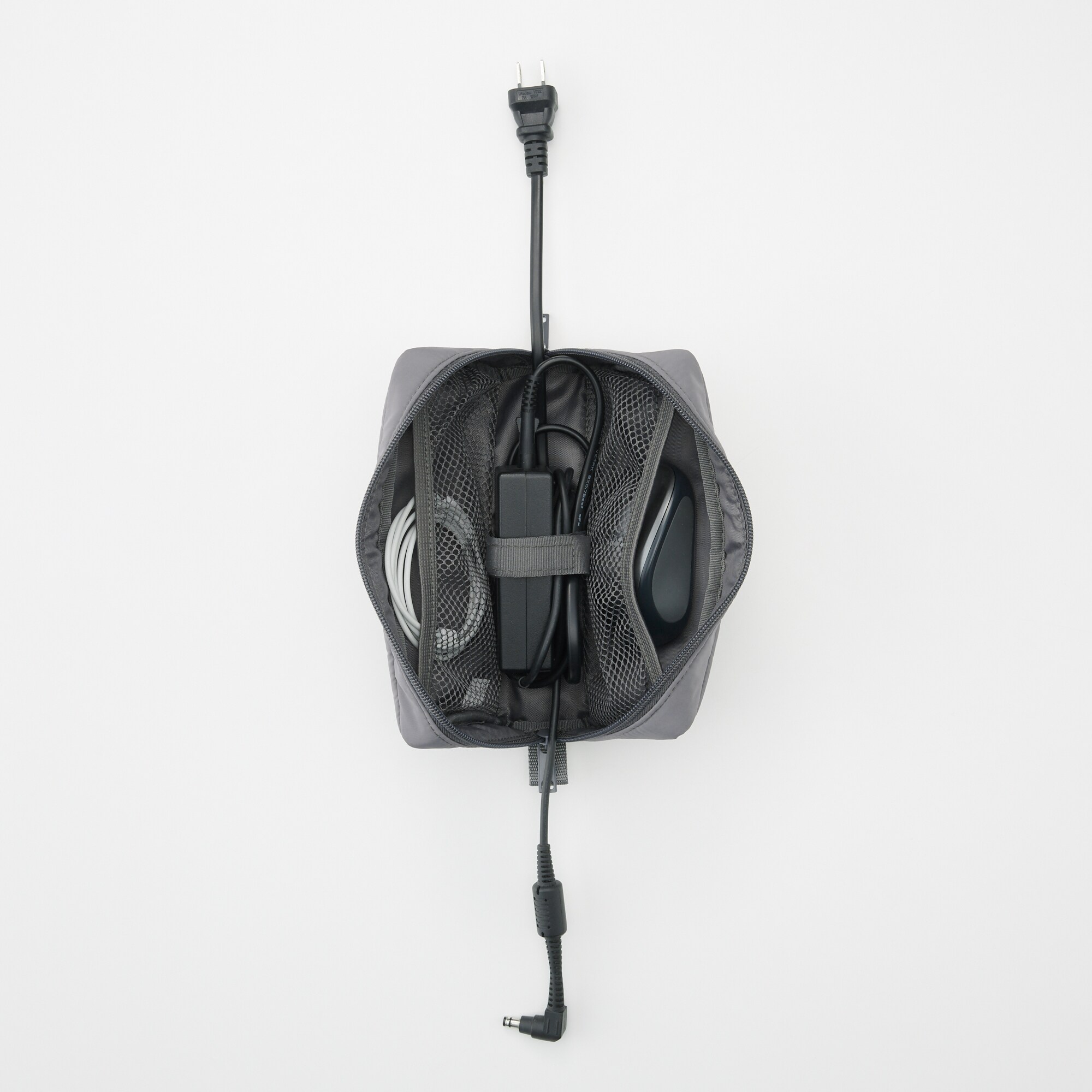 ポリエステルガジェットポーチ　約幅２０×高さ９×マチ６ｃｍ