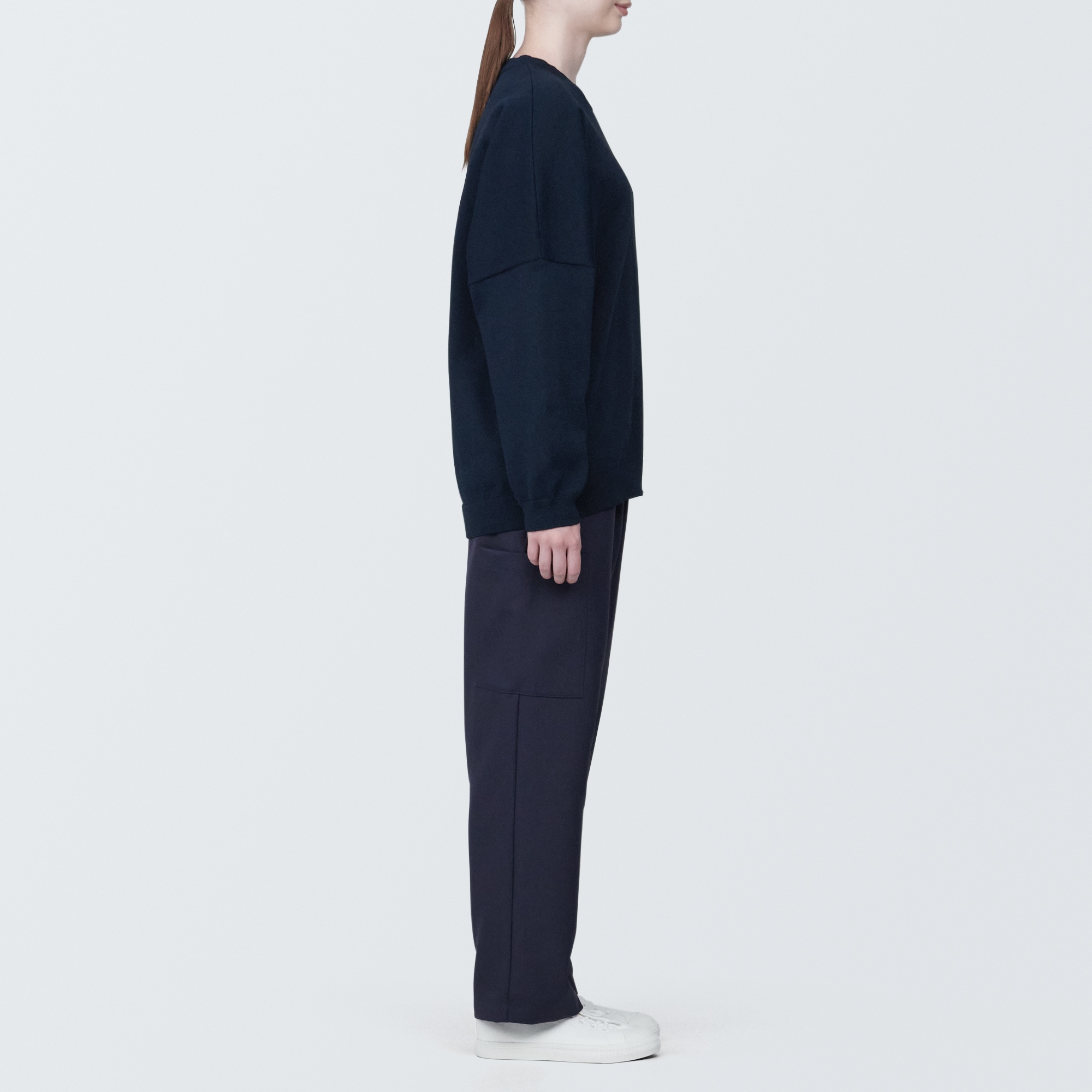 乾きやすいニットプルオーバー