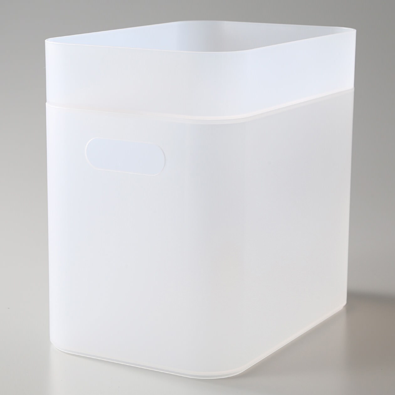 ポリプロピレンメイクボックス・１／４　約幅１５０×奥行２２０×高さ４５ｍｍ