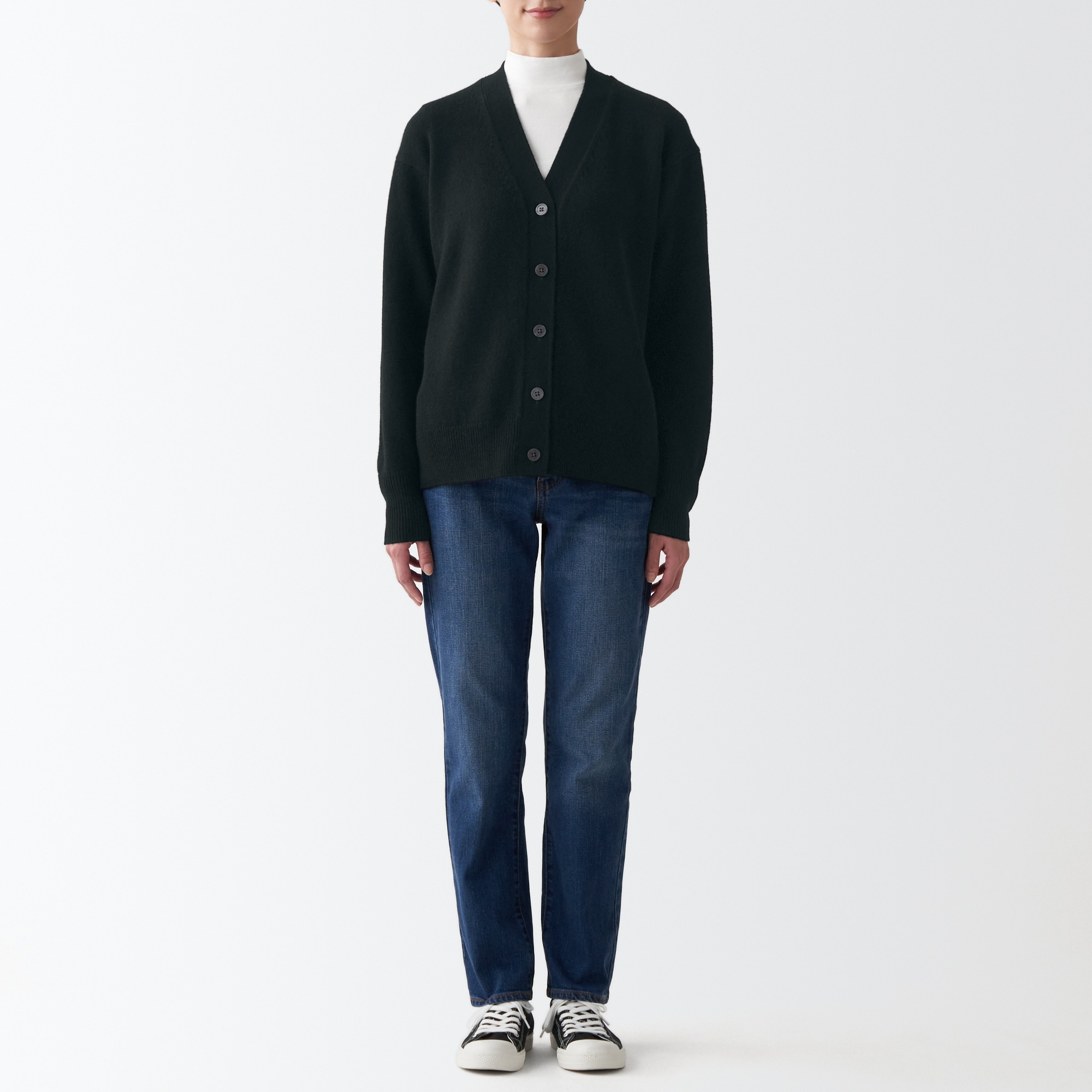 ウールミドルゲージＶネックカーディガン