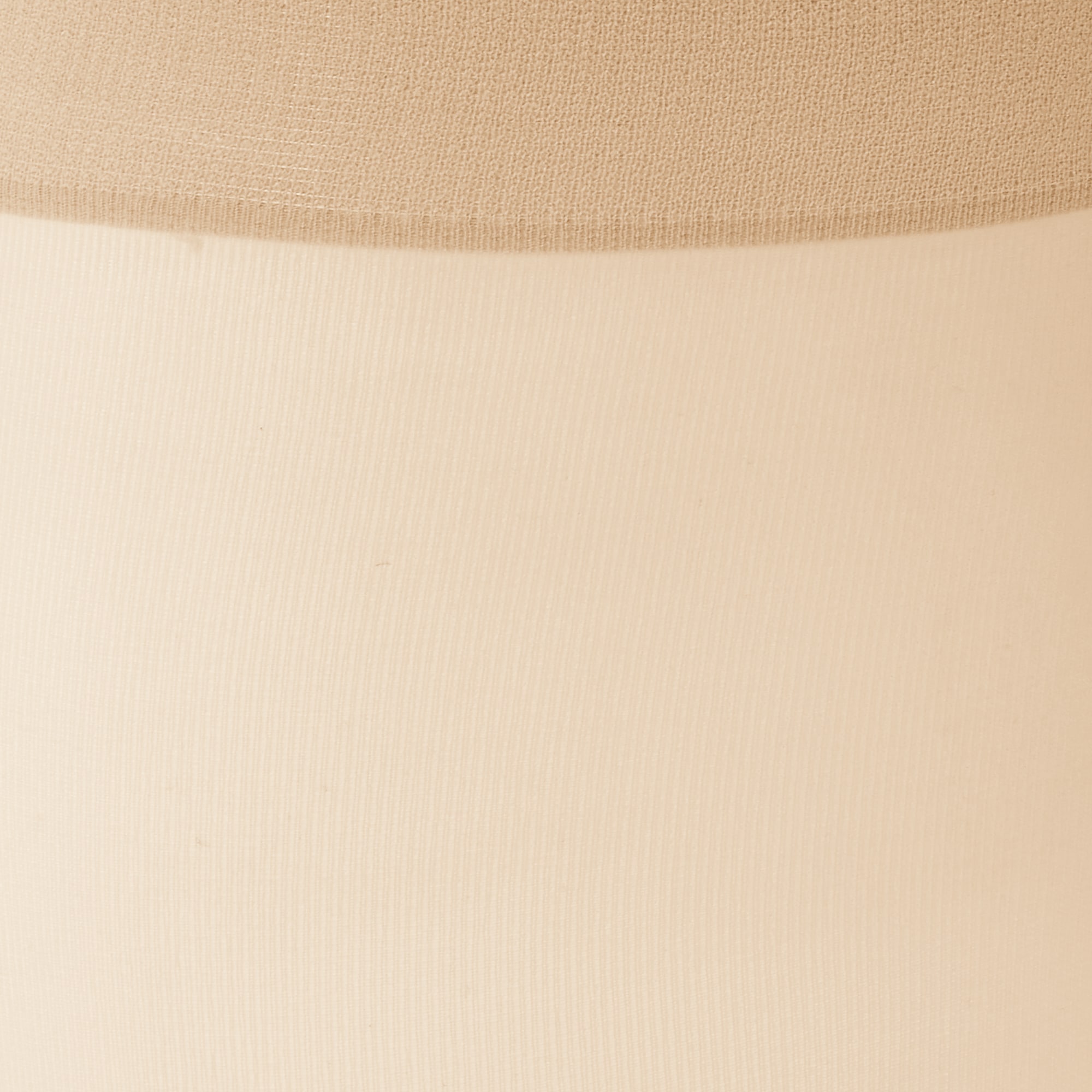 婦人　サポートタイプ・２０デニール　ひざ下丈ストッキング（３足組）