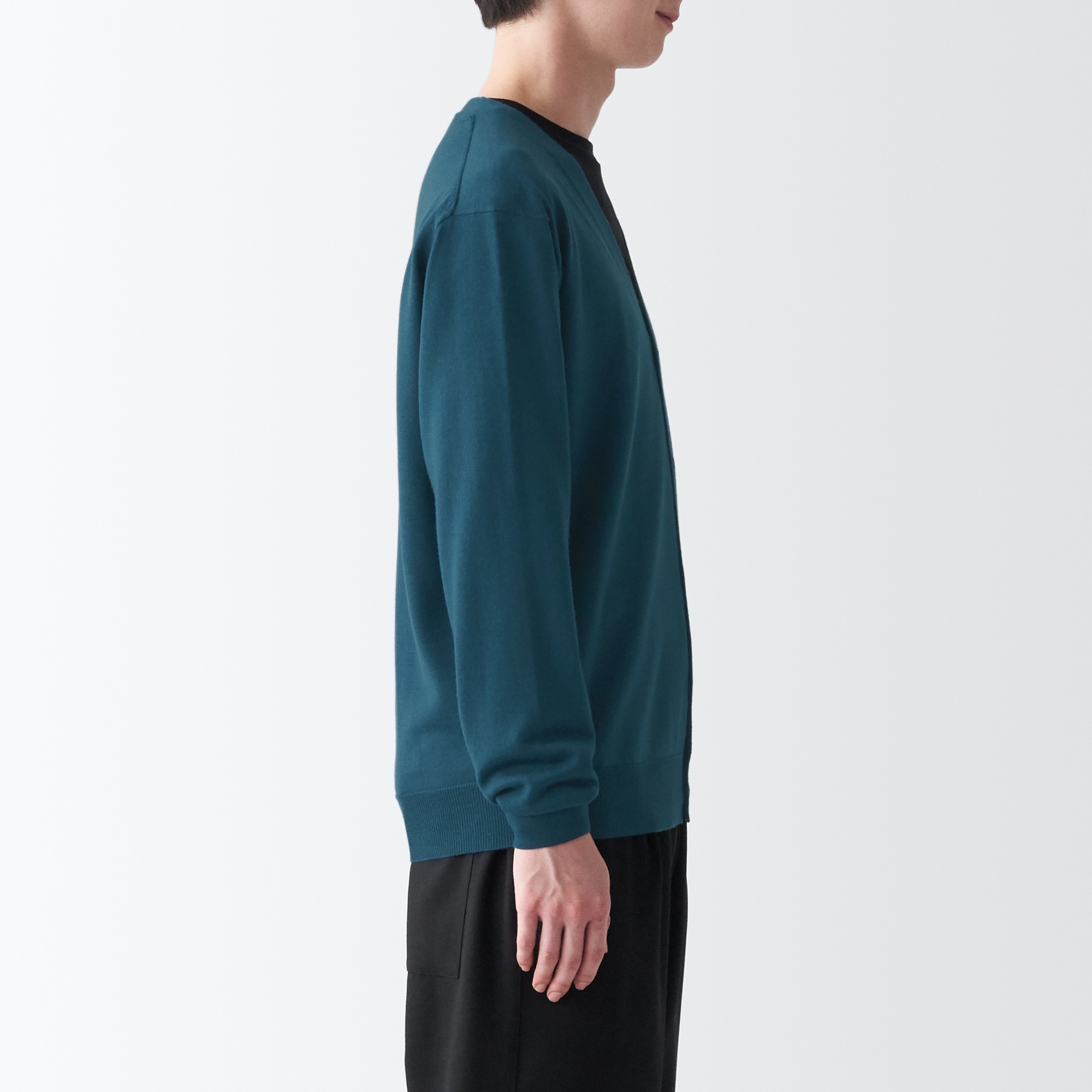 洗えるウールハイゲージＶネックカーディガン