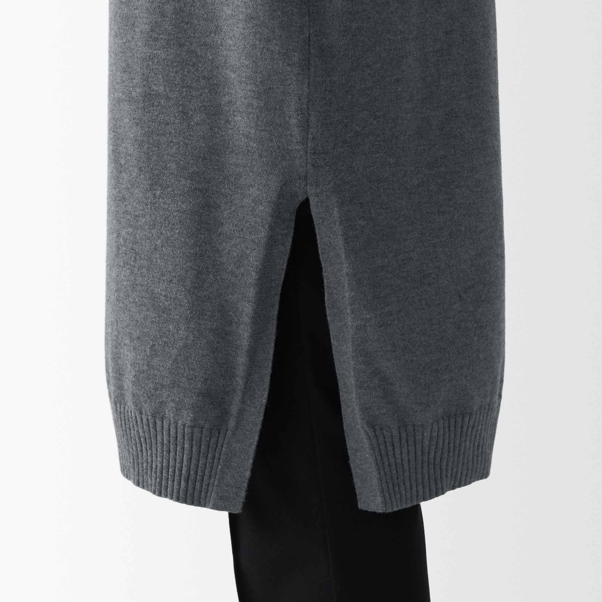 洗えるニットハイネックワンピース