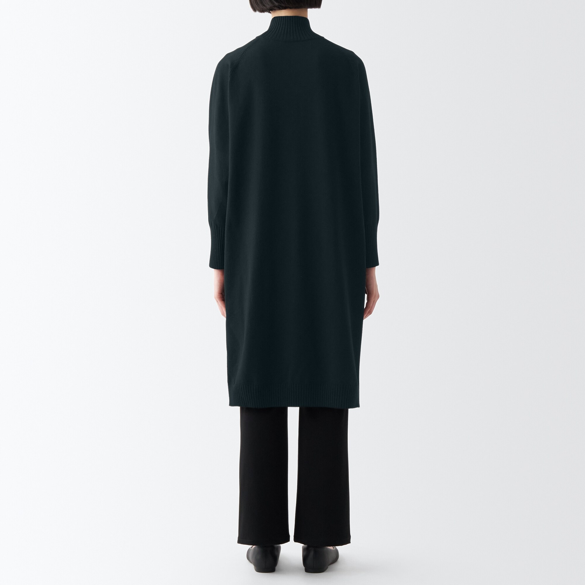 洗えるニットハイネックワンピース