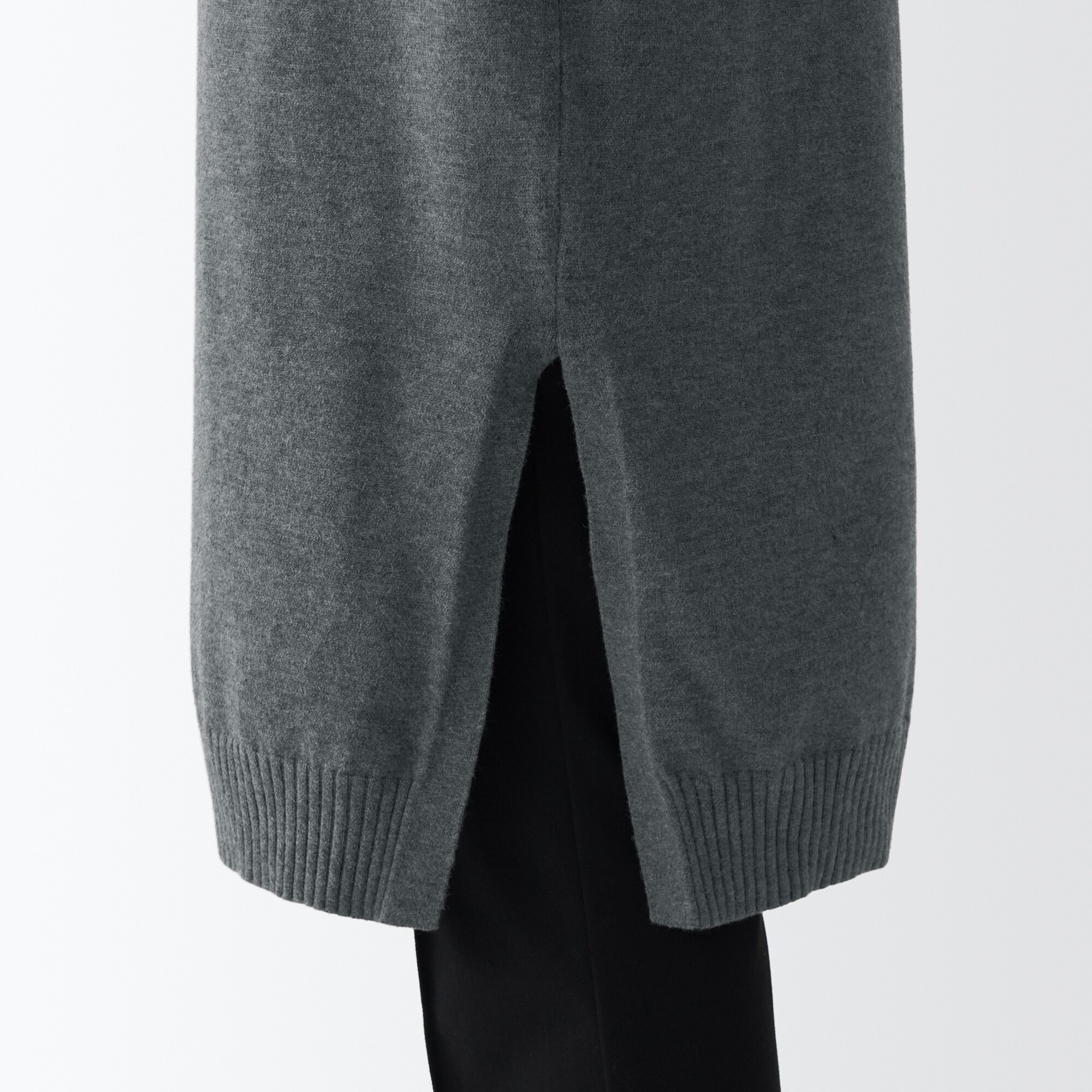 洗えるニットハイネックワンピース