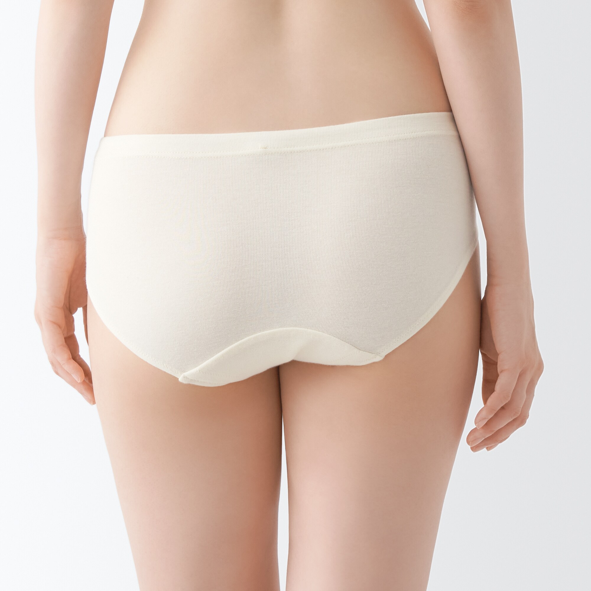 無染色サニタリーショーツ