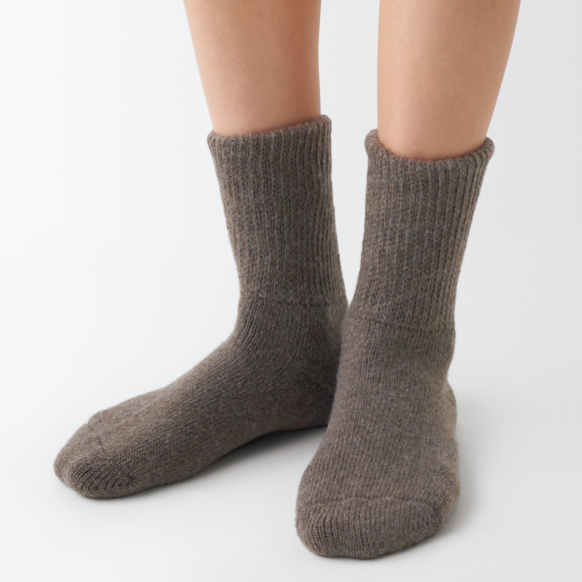 足なり直角　履き口やわらか　ヤク混　ルームソックス