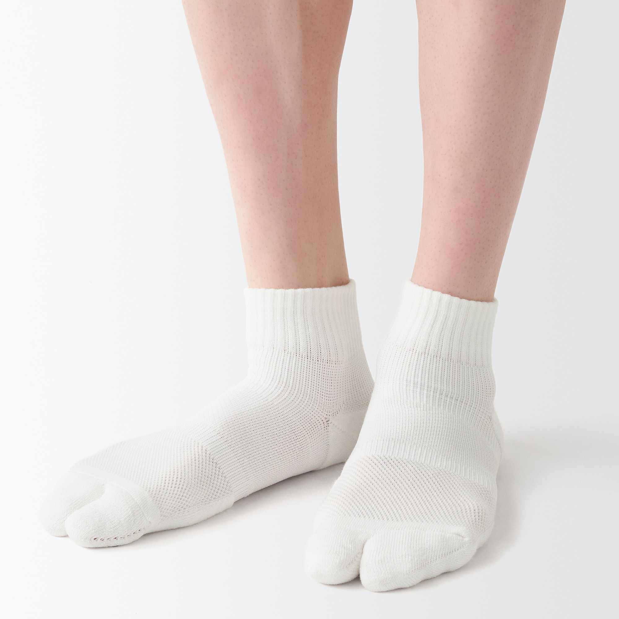 足なり直角　土踏まずを支える　２足組　タビ型ショート丈靴下（紳士）
