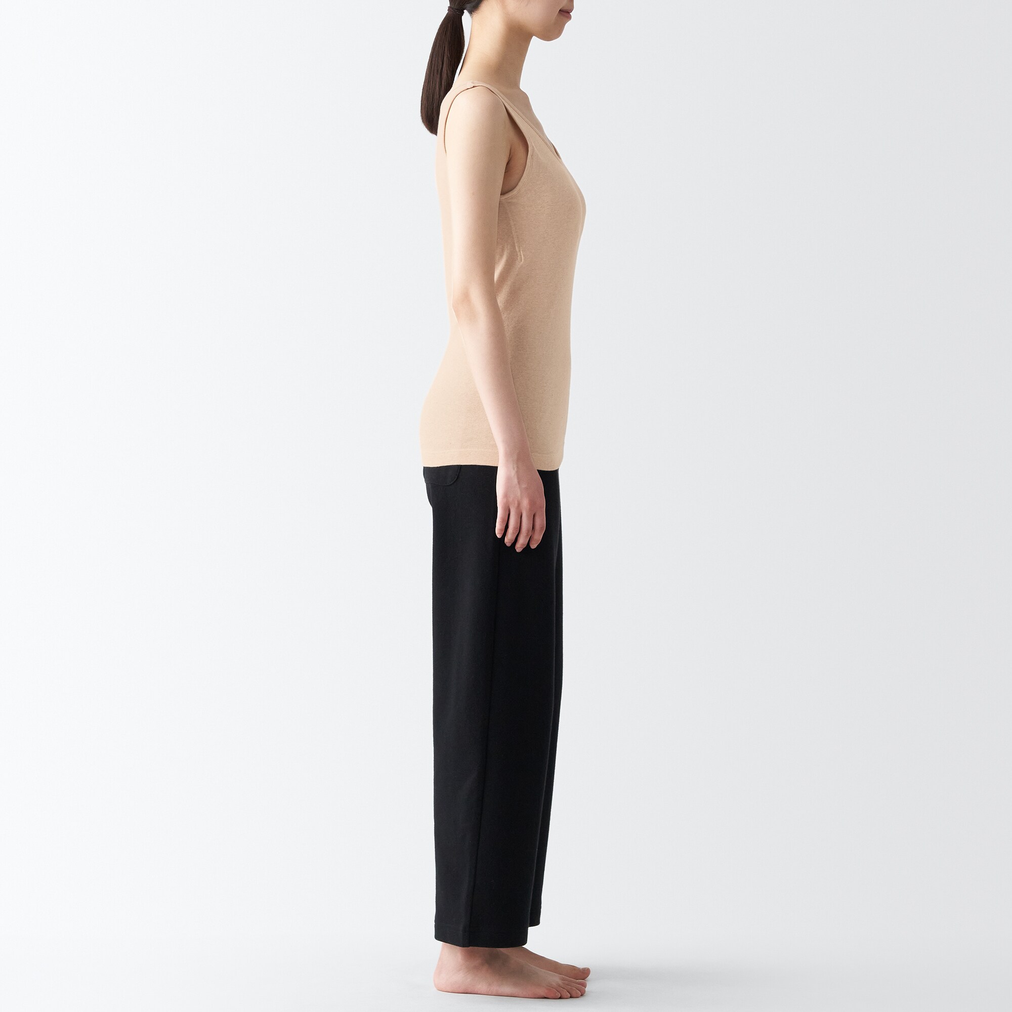 無染色カップ入りタンクトップ